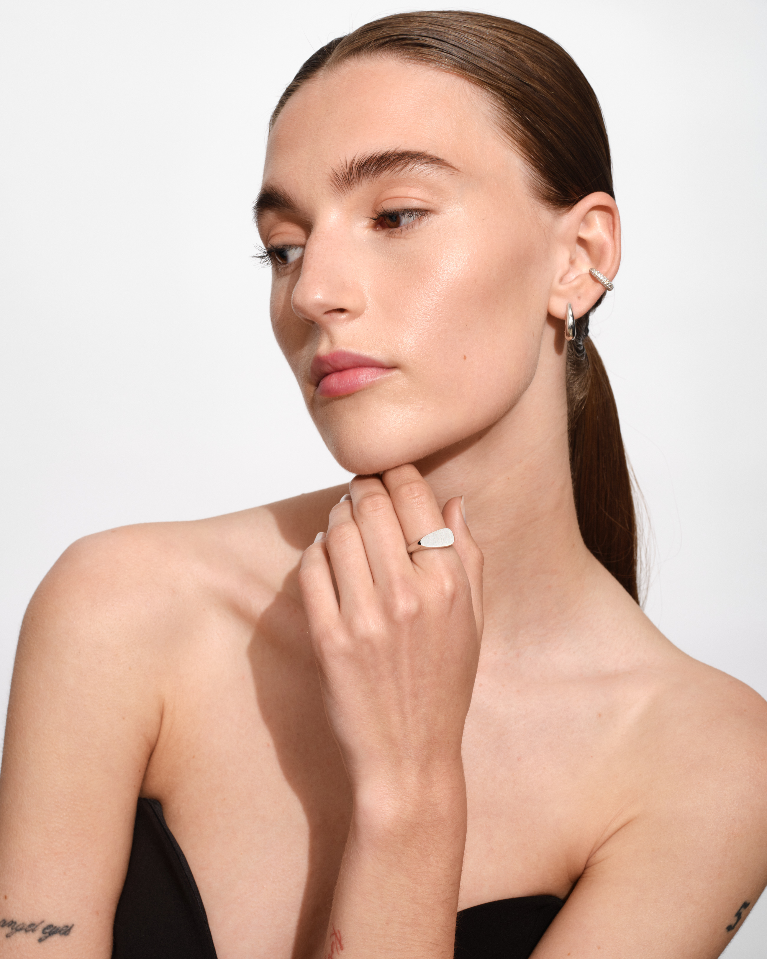 Liz Hoops - Tom Wood Project Official Online Store