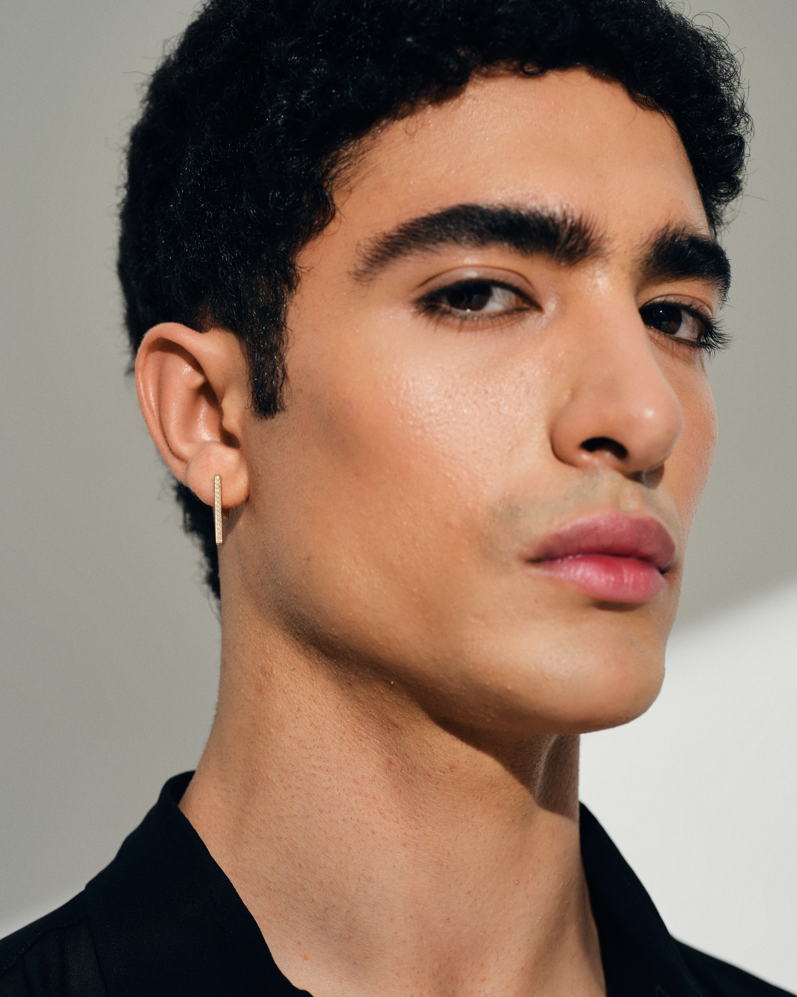Sleek Ear Chain Gold Diamonds 64 mm - Tom Wood Project