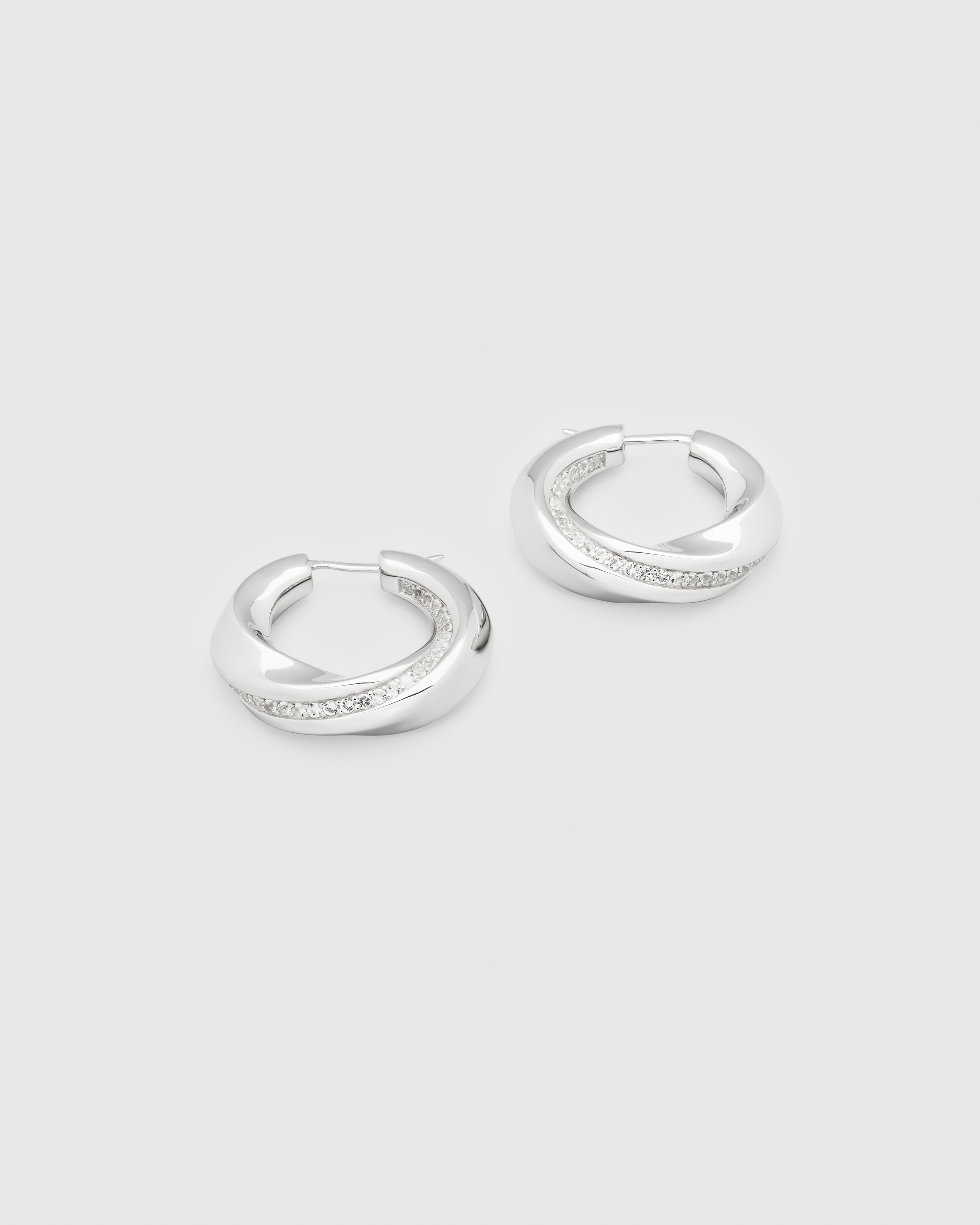 TOMWOOD トムウッド ピアス INFINITY HOOPS シルバー TOMWOOD トムウッド ピアス INFINITY HOOPS シルバー