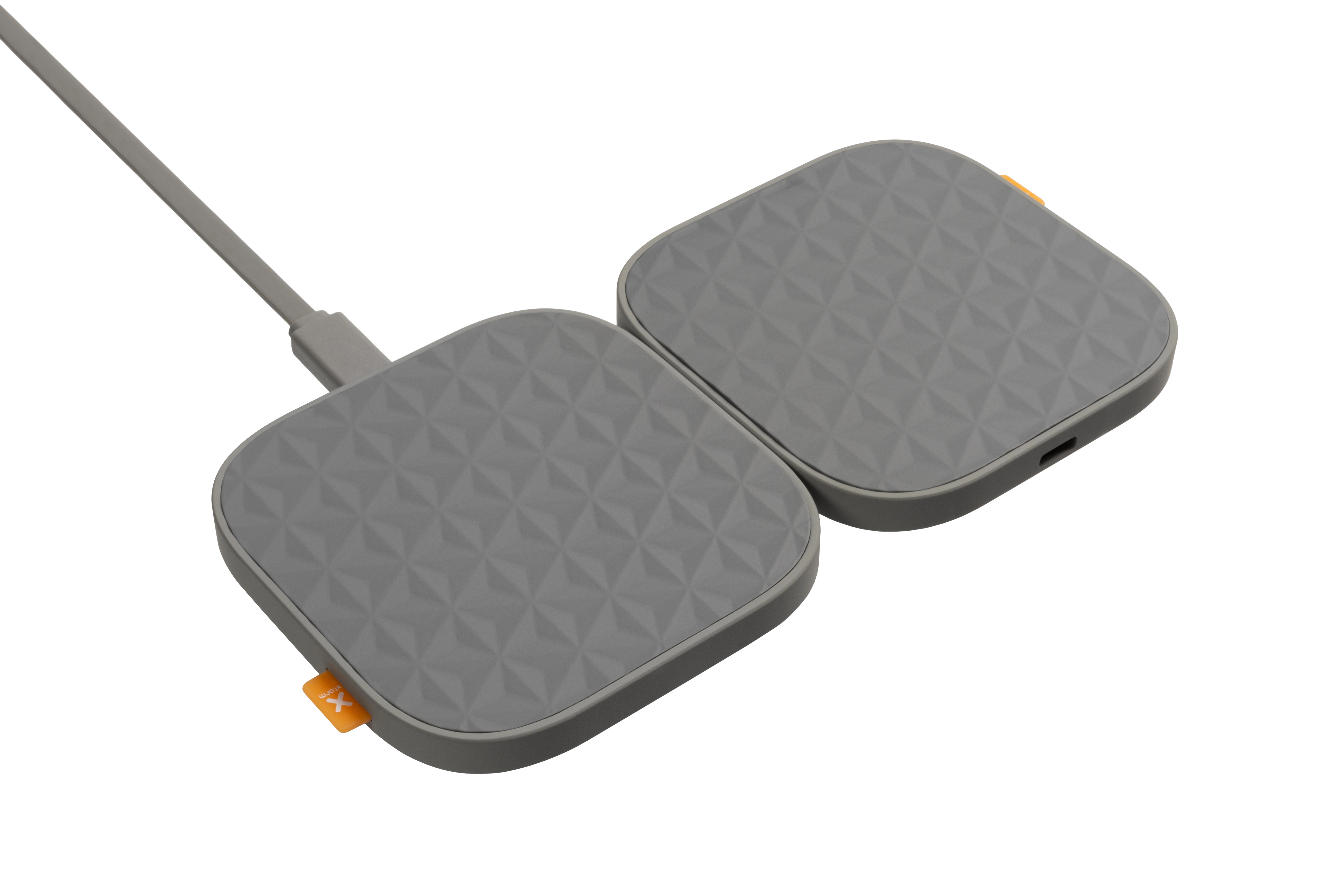 Xtorm Draadloze charger Duo - Wireless oplader tot 15 W met ingebouwd magnetisch kliksysteem incl. 2x kabels - donkergrijs