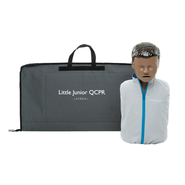 Little Junior QCPR – mörk hud – Inkl. väska – Laerdal