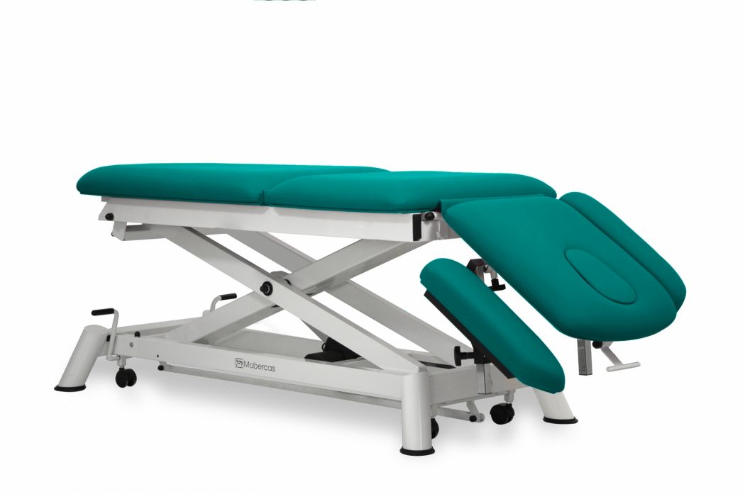Elektrisk brits för osteopati – 3-delad med armstöd och hjul – Saxlift Elektrisk brits för osteopati – 3-delad med armstöd och hjul – Saxlift