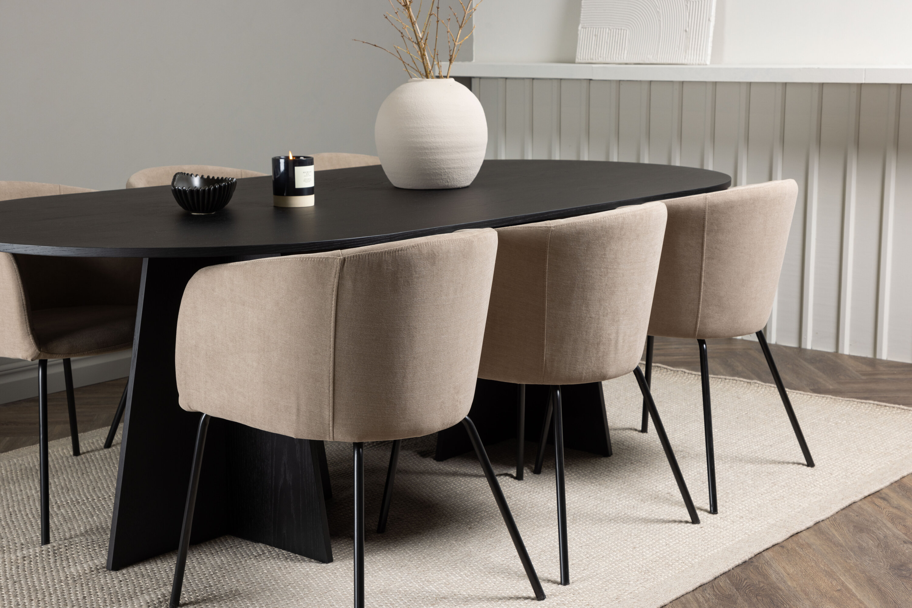 deLOHN Bootcut Oval, Berit Téglalap alakú étkezőgarnitúra