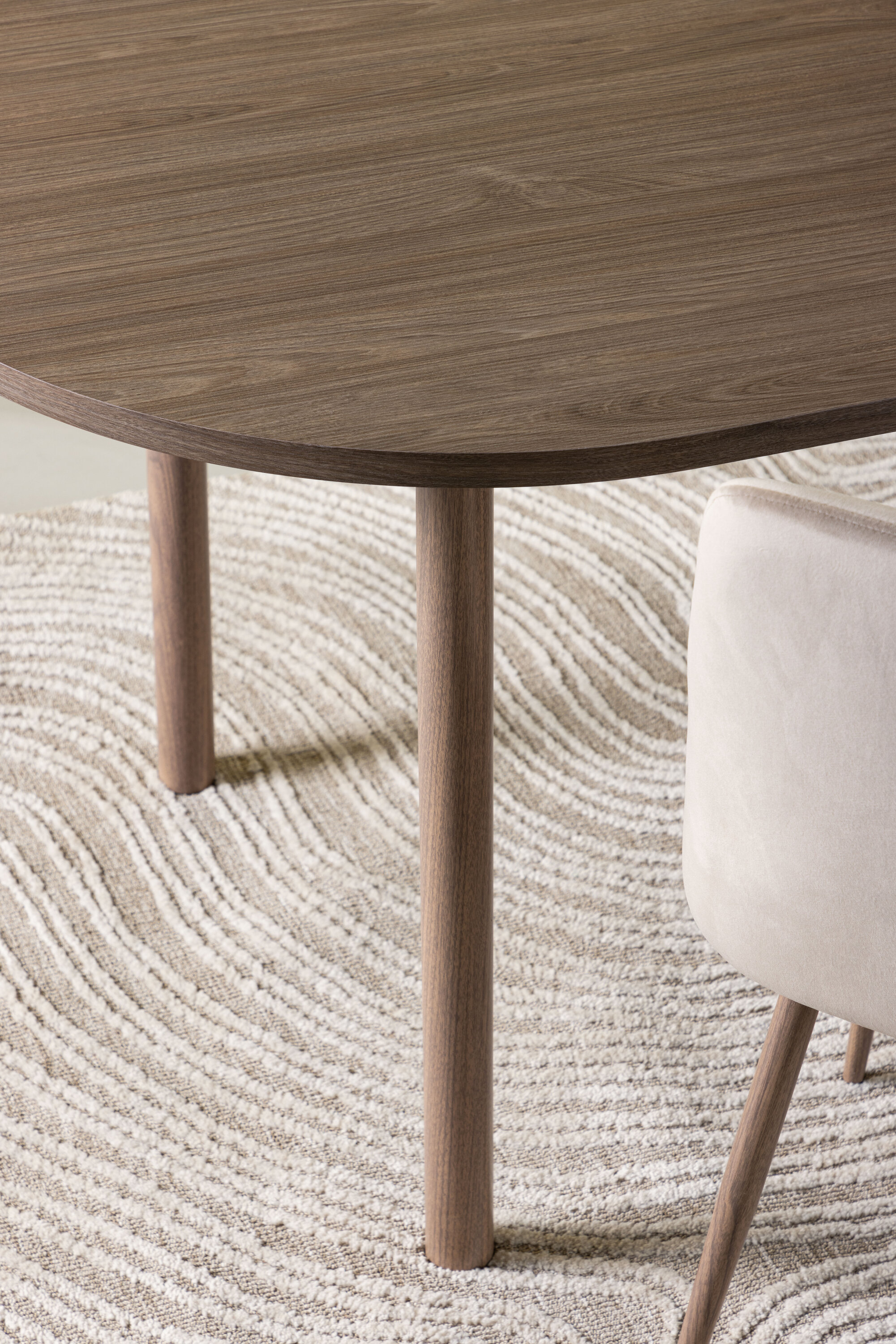 deLOHN Andy Ovális étkezőasztal