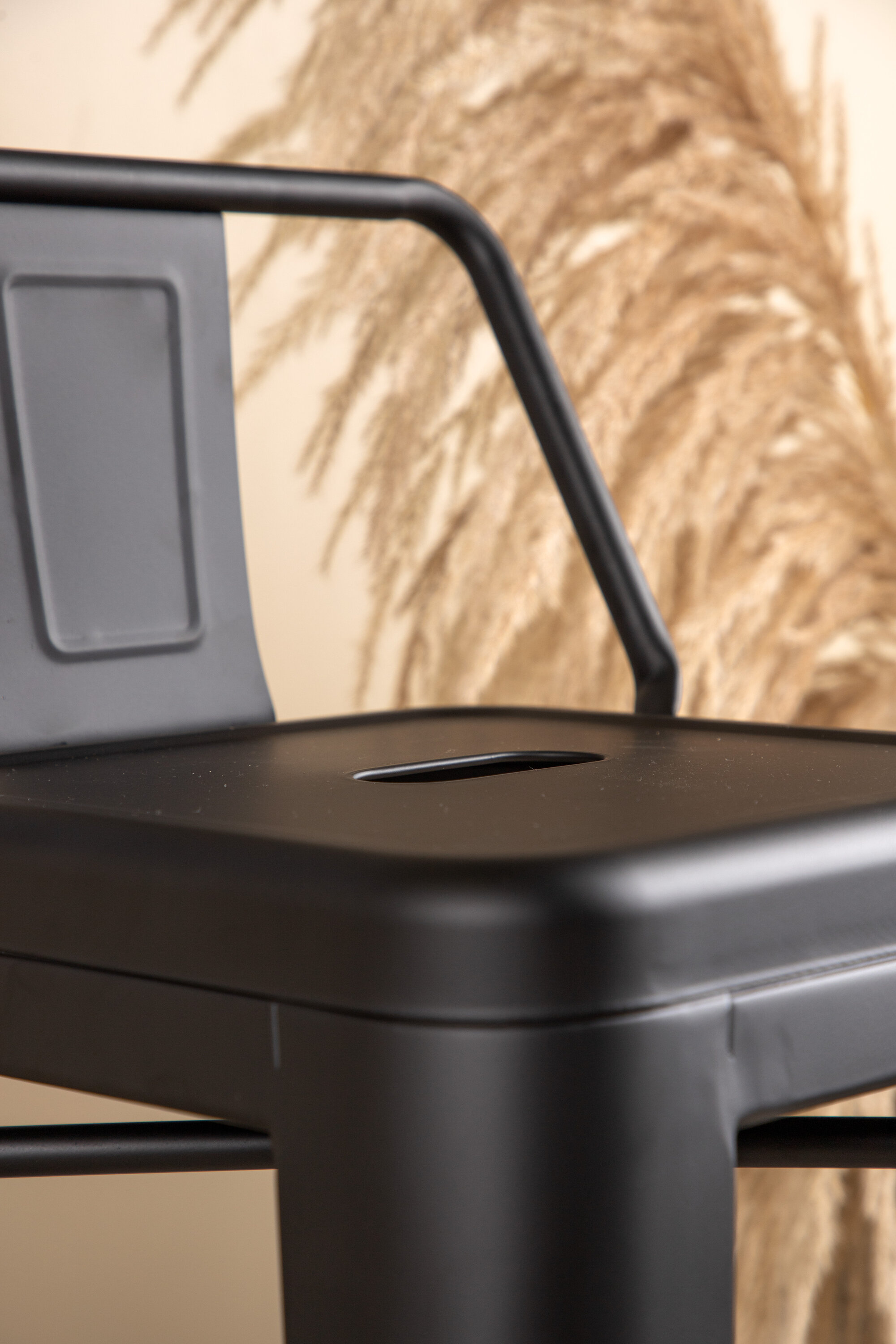 deLOHN Tempe Bárszék