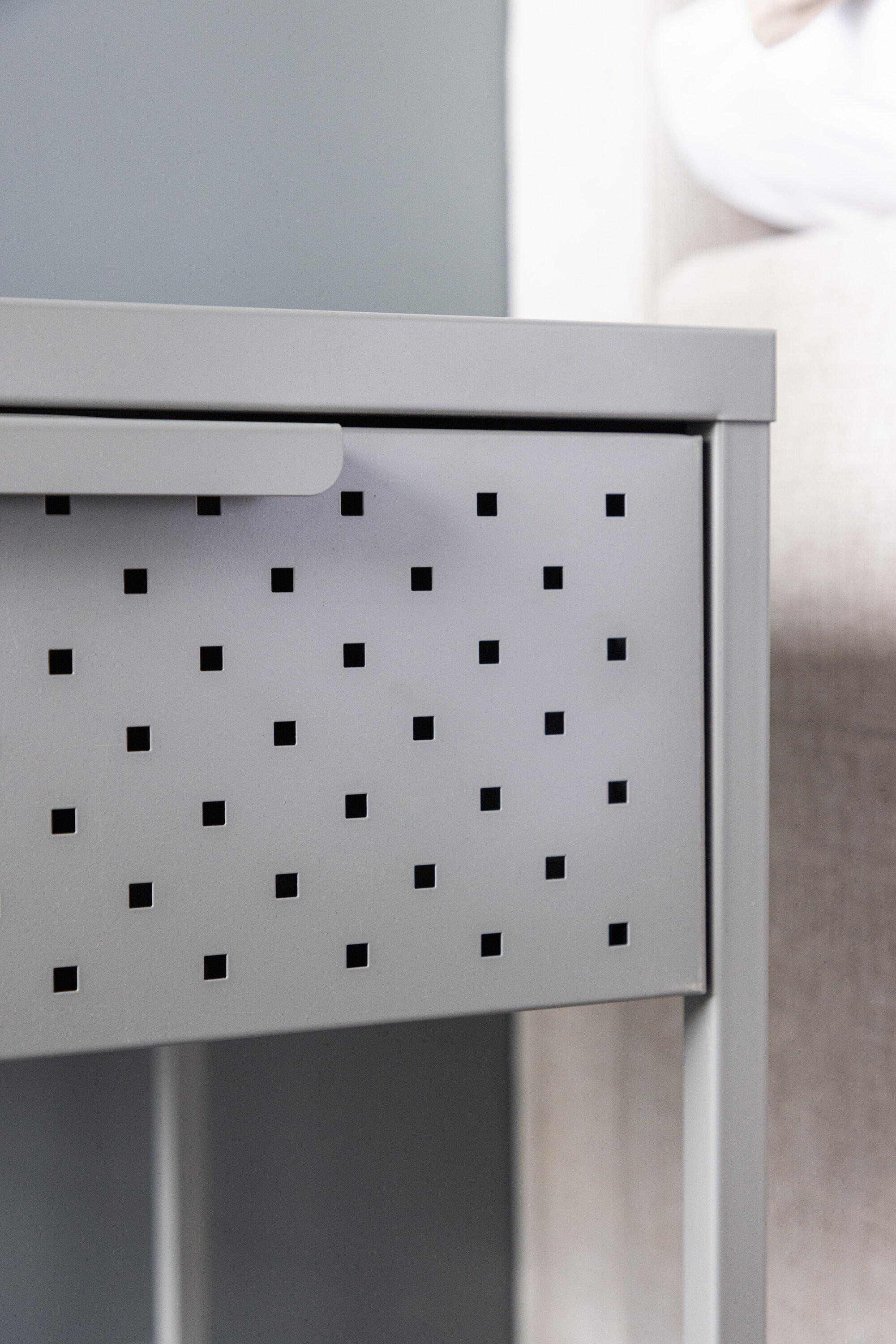 deLOHN Sacramento Éjjeliszekrény