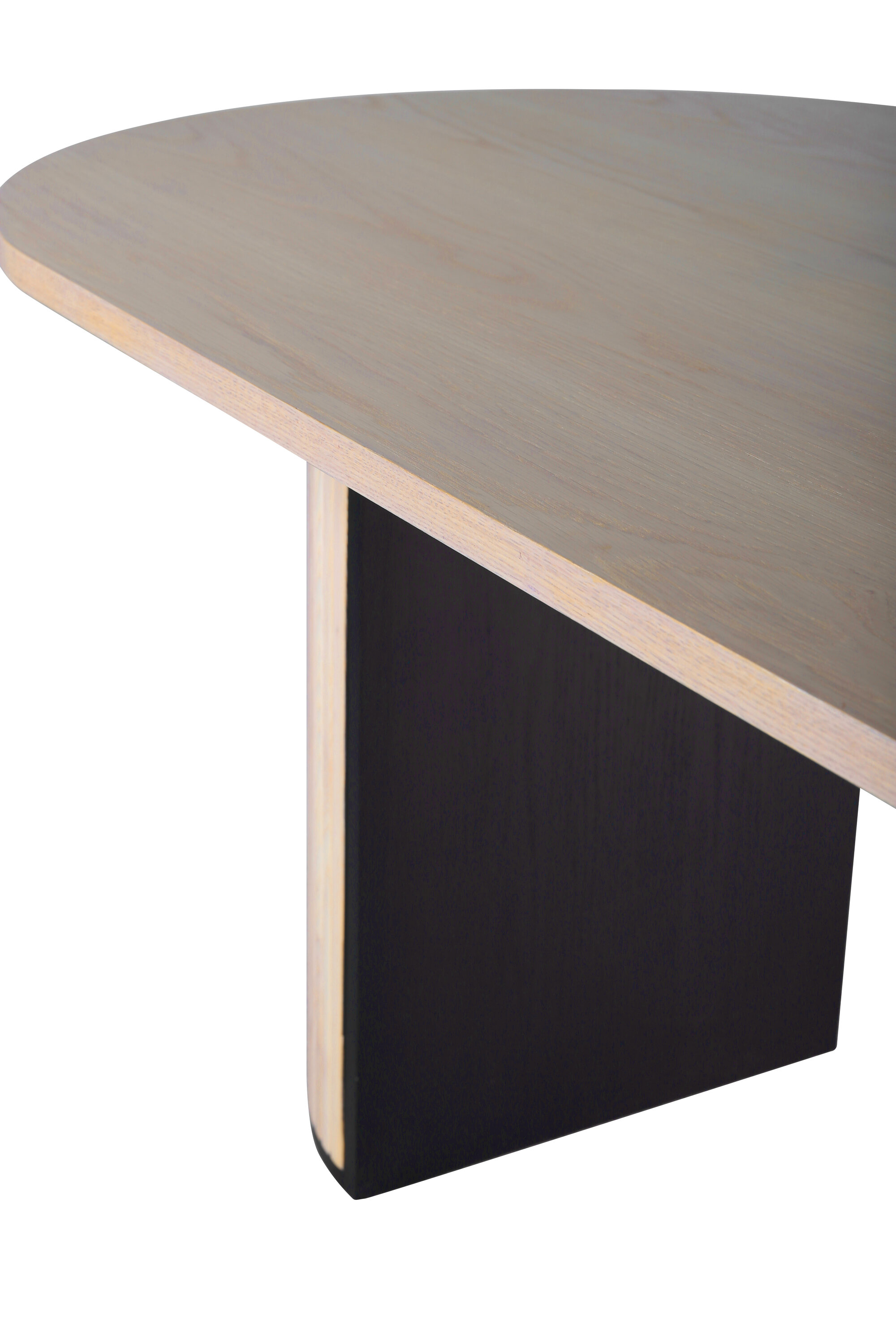 deLOHN Bianca Ovális étkezőasztal