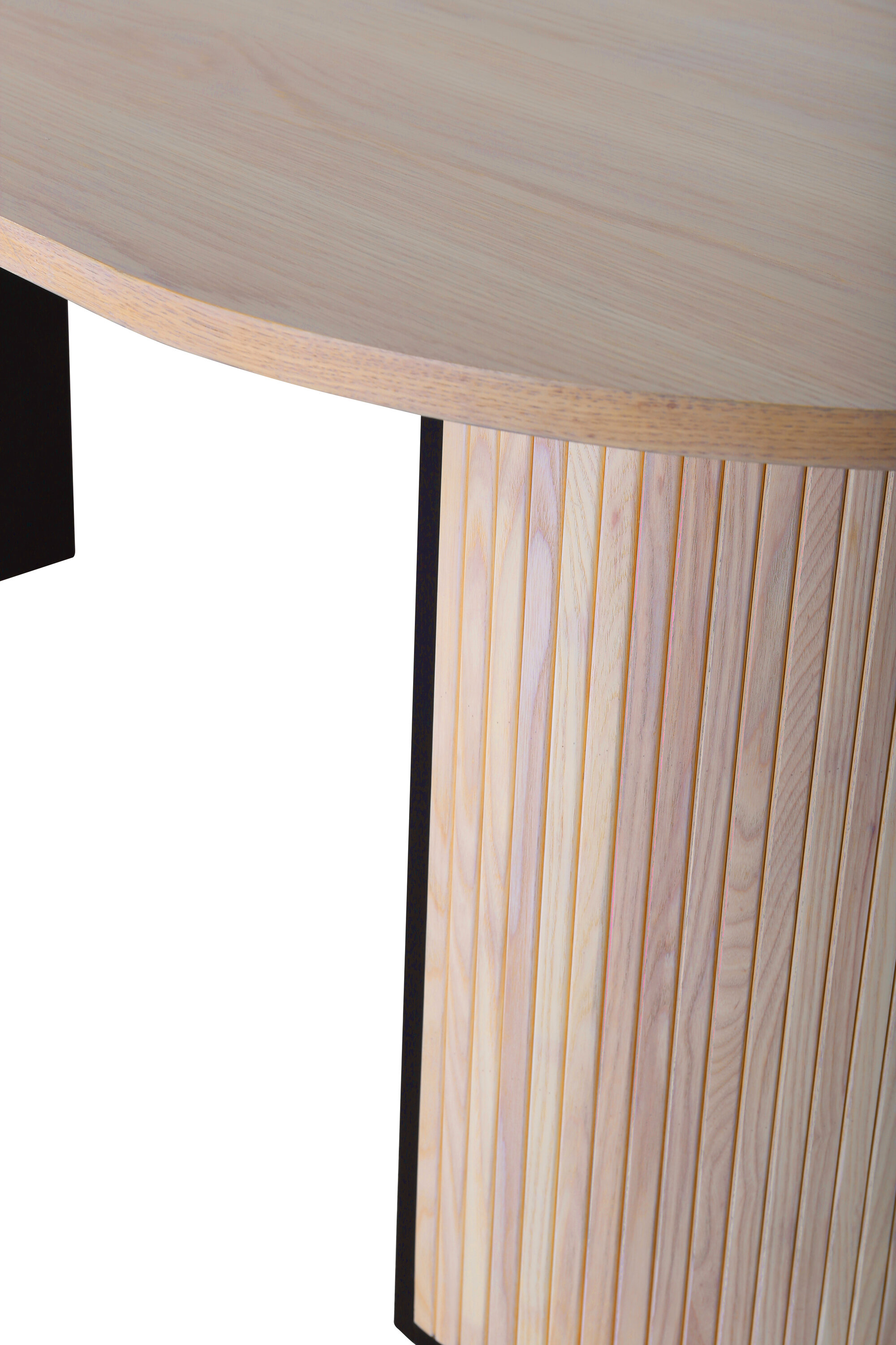 deLOHN Bianca Ovális étkezőasztal