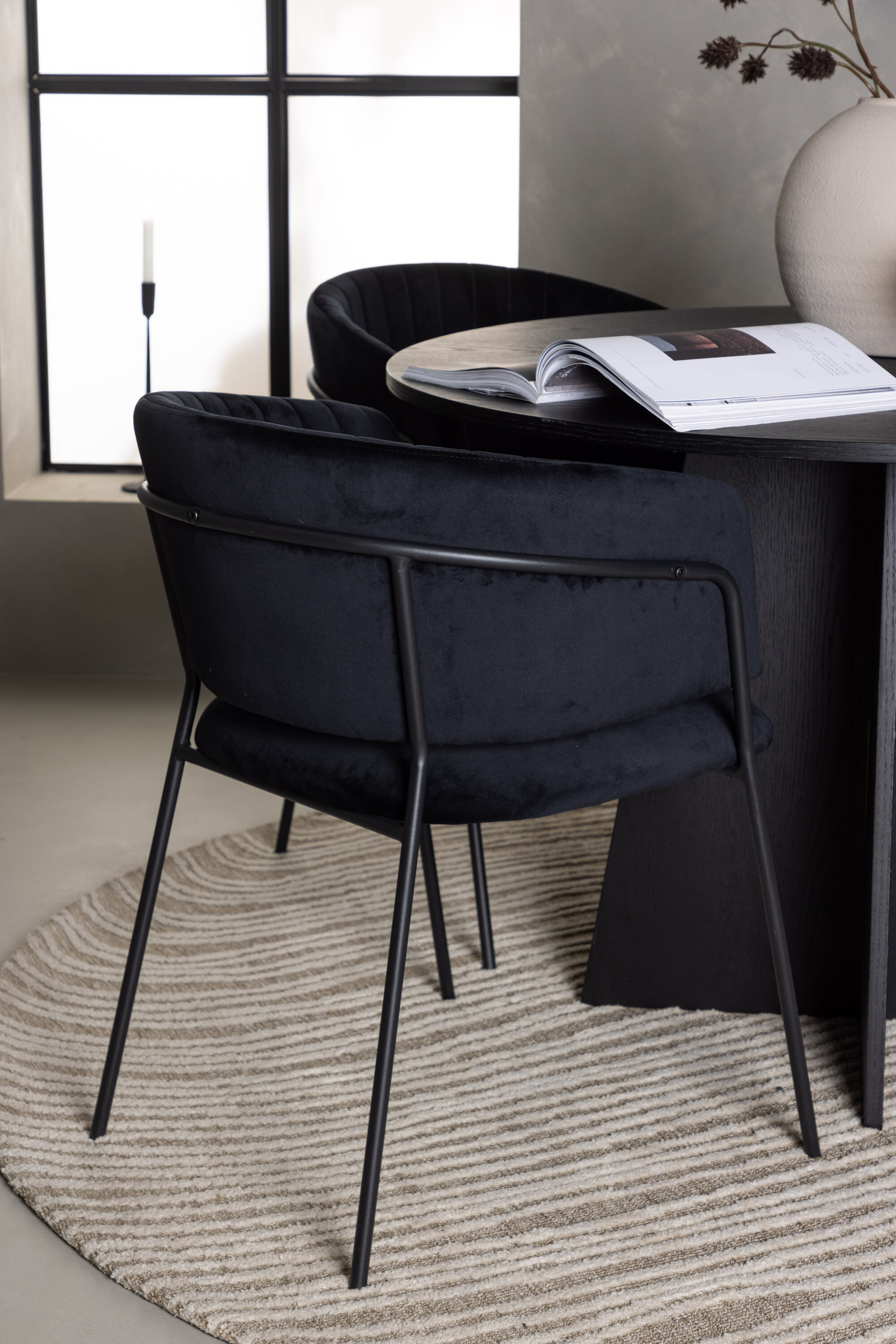 deLOHN Selma Kör alakú étkezőgarnitúra deLOHN Selma Kör alakú étkezőgarnitúra