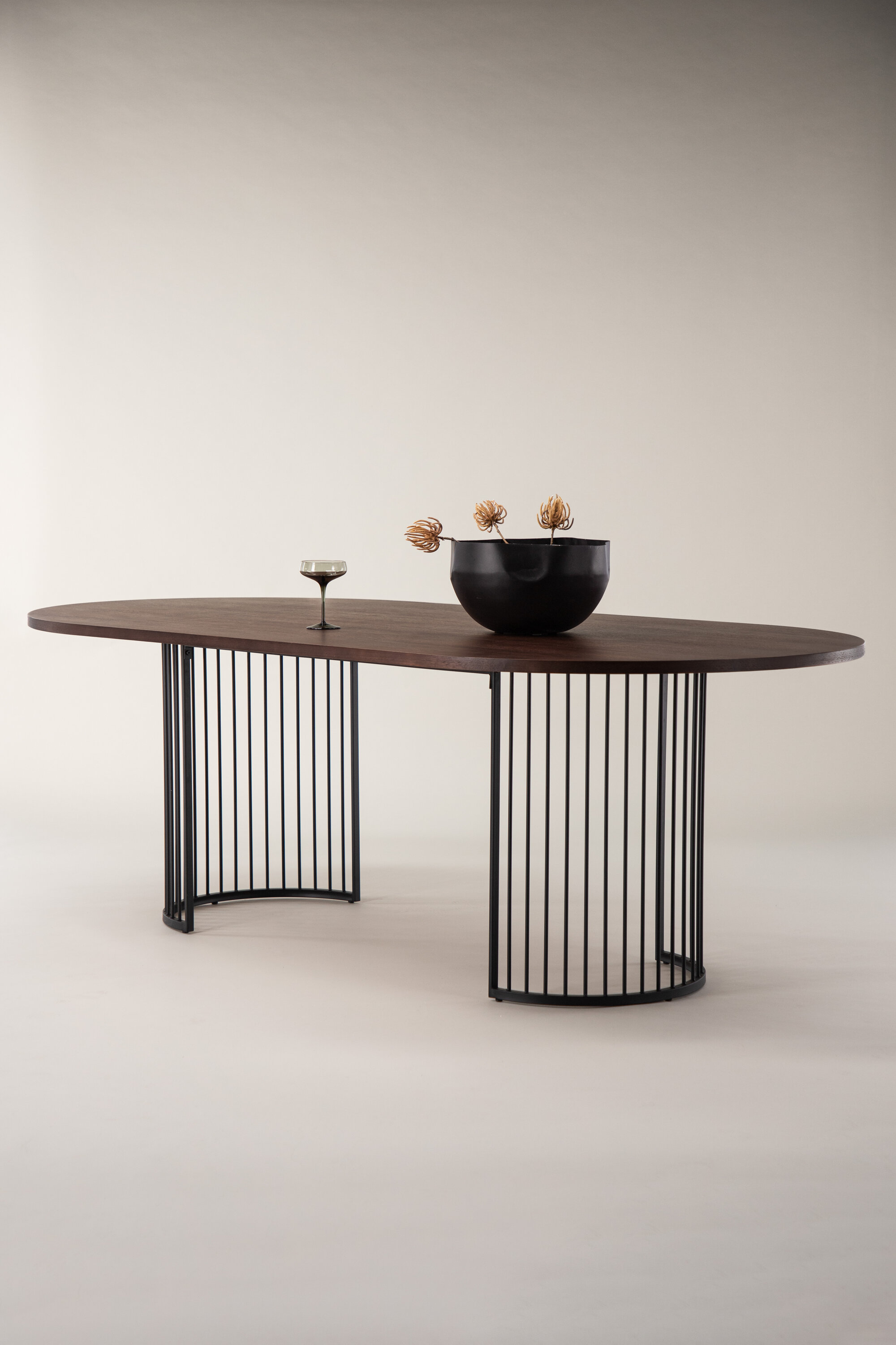 deLOHN Hamneskär Ovális étkezőasztal