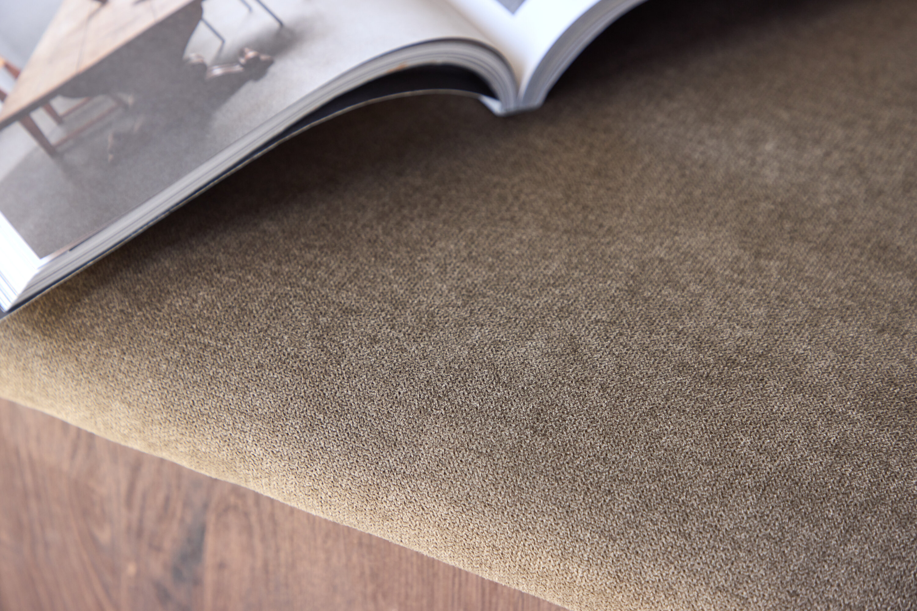 deLOHN Todd Lábtartós puff