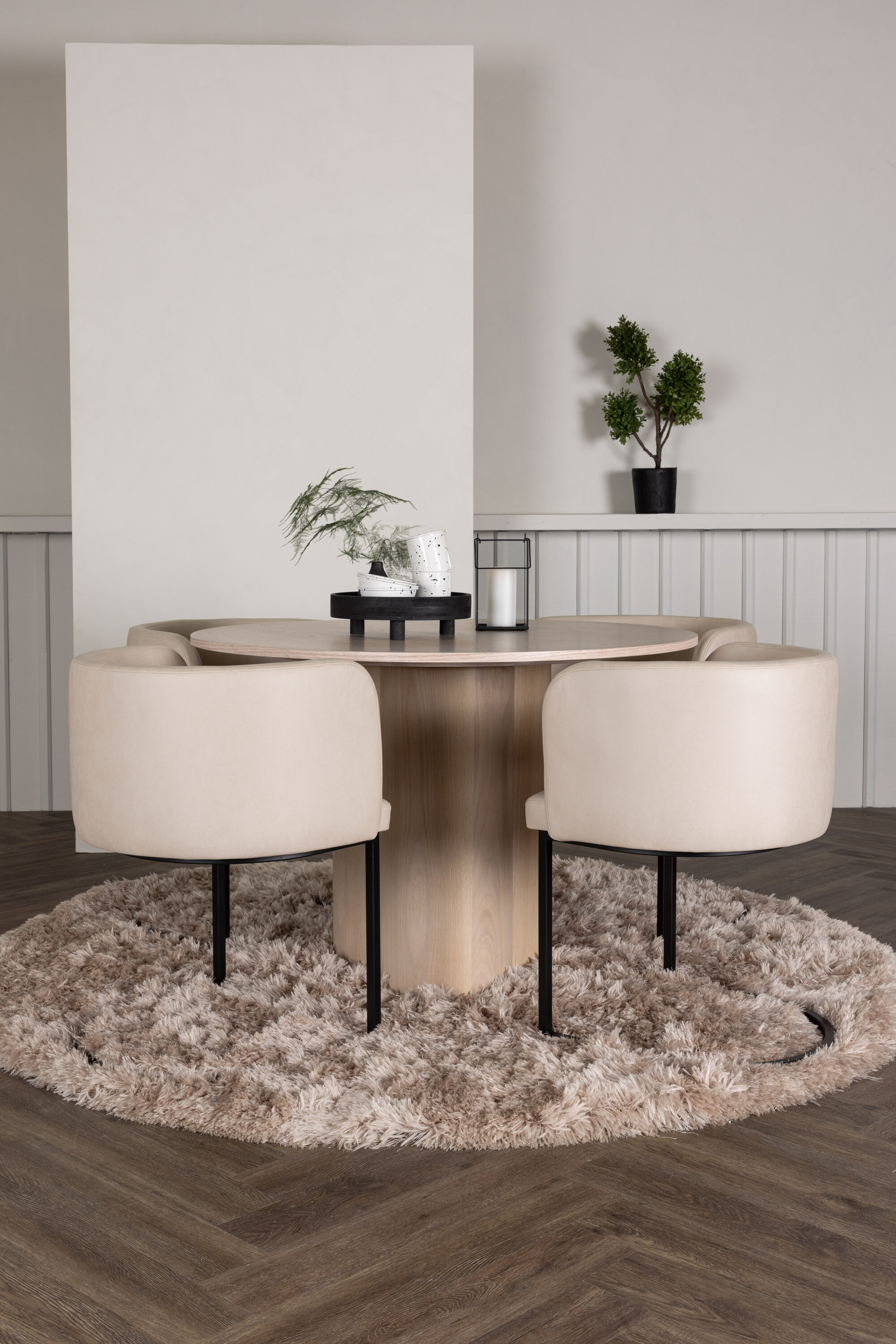 deLOHN Olivia, Simrishamn Kör alakú étkezőgarnitúra