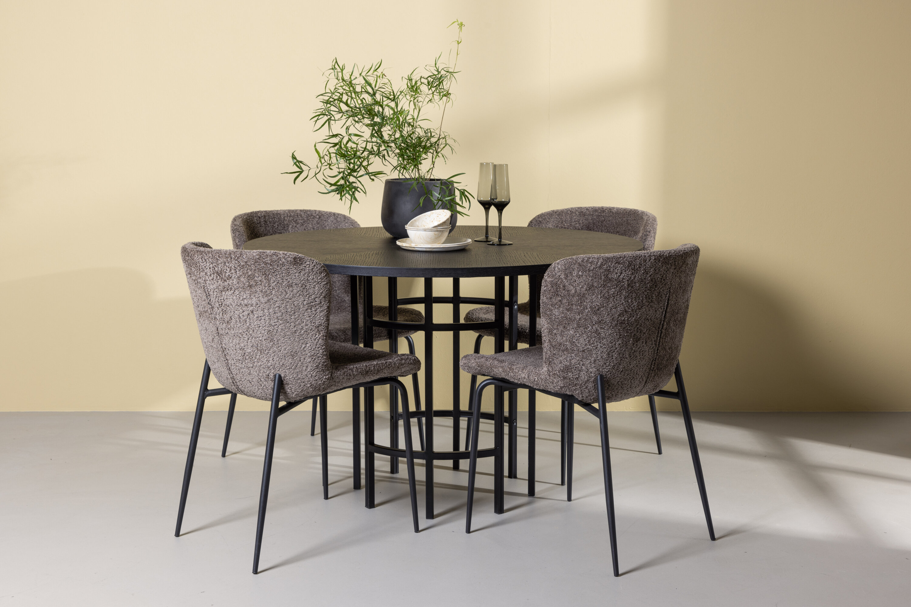 deLOHN Copenhagen, Modesto Kör alakú étkezőgarnitúra