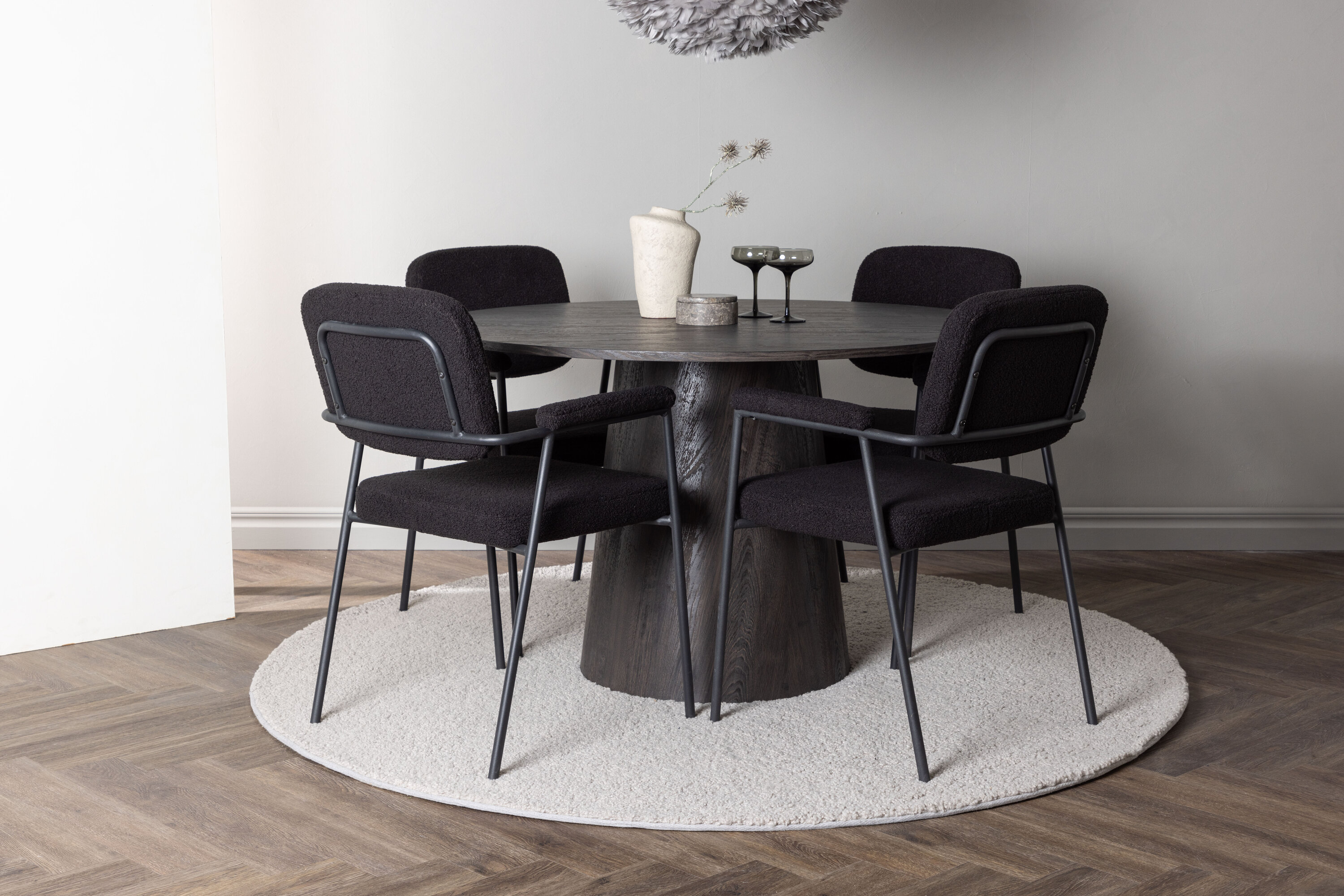 deLOHN Yesterday Kör alakú étkezőgarnitúra deLOHN Yesterday Kör alakú étkezőgarnitúra