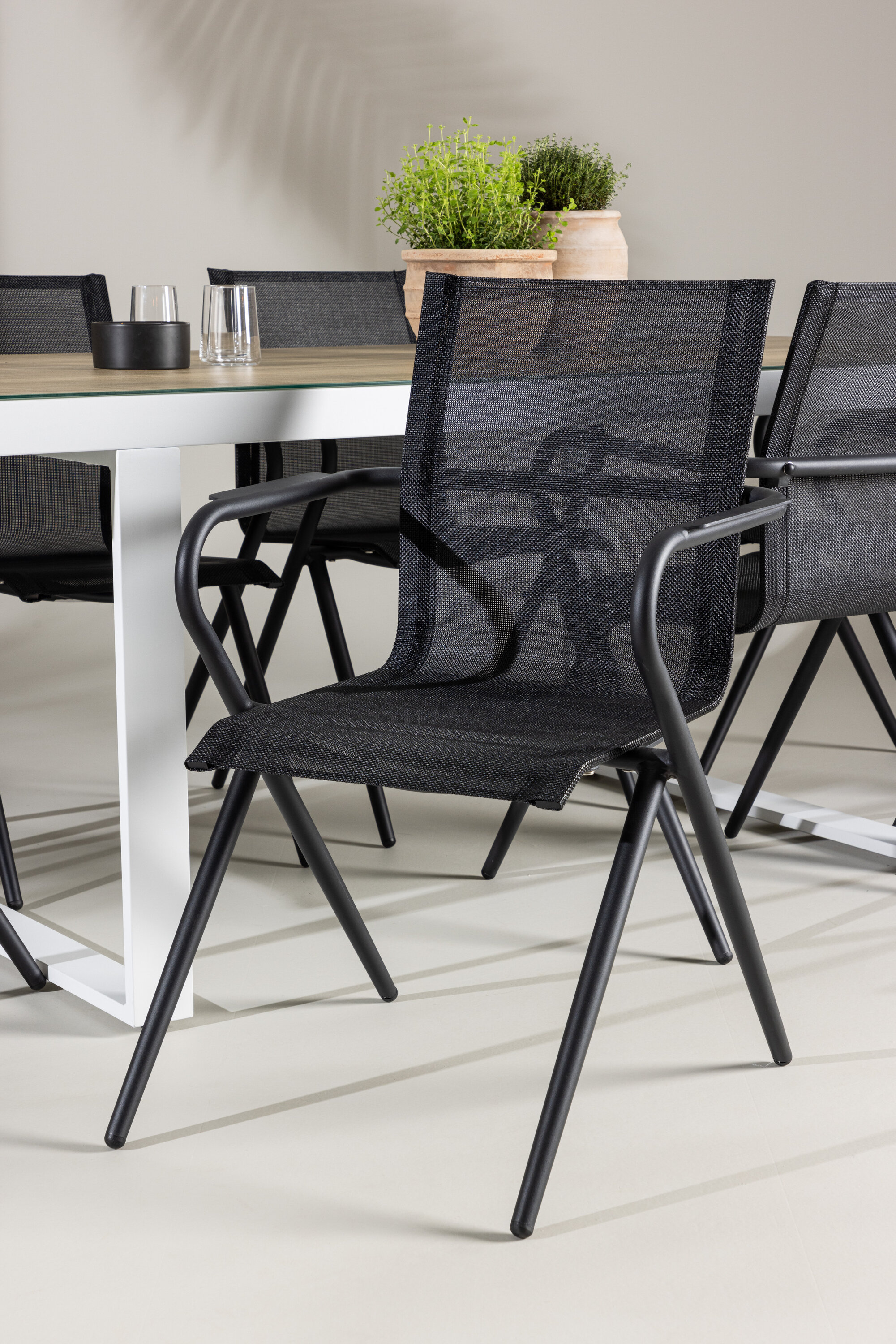 deLOHN Merlo, Alina Étkezőgarnitúra