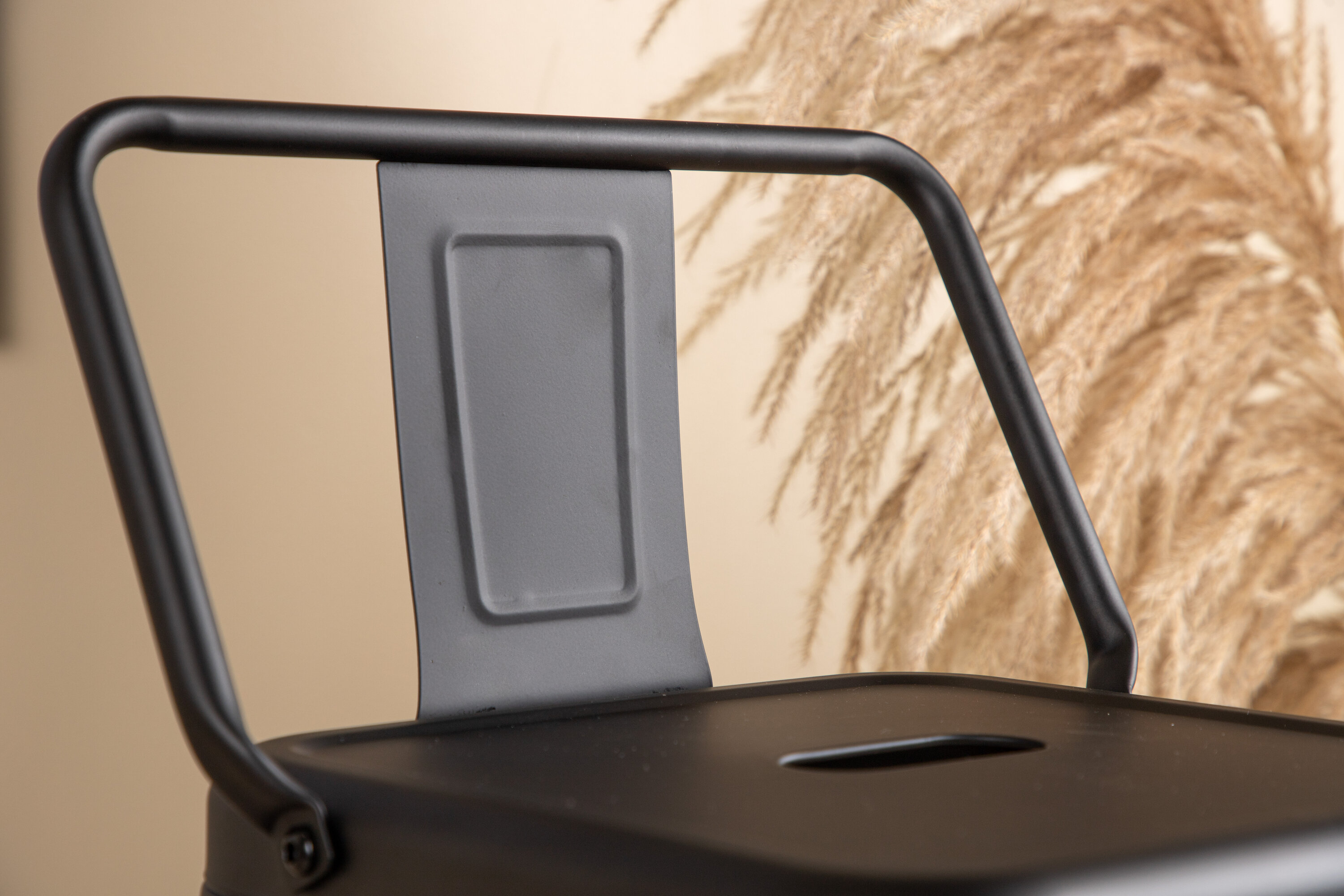 deLOHN Tempe Bárszék