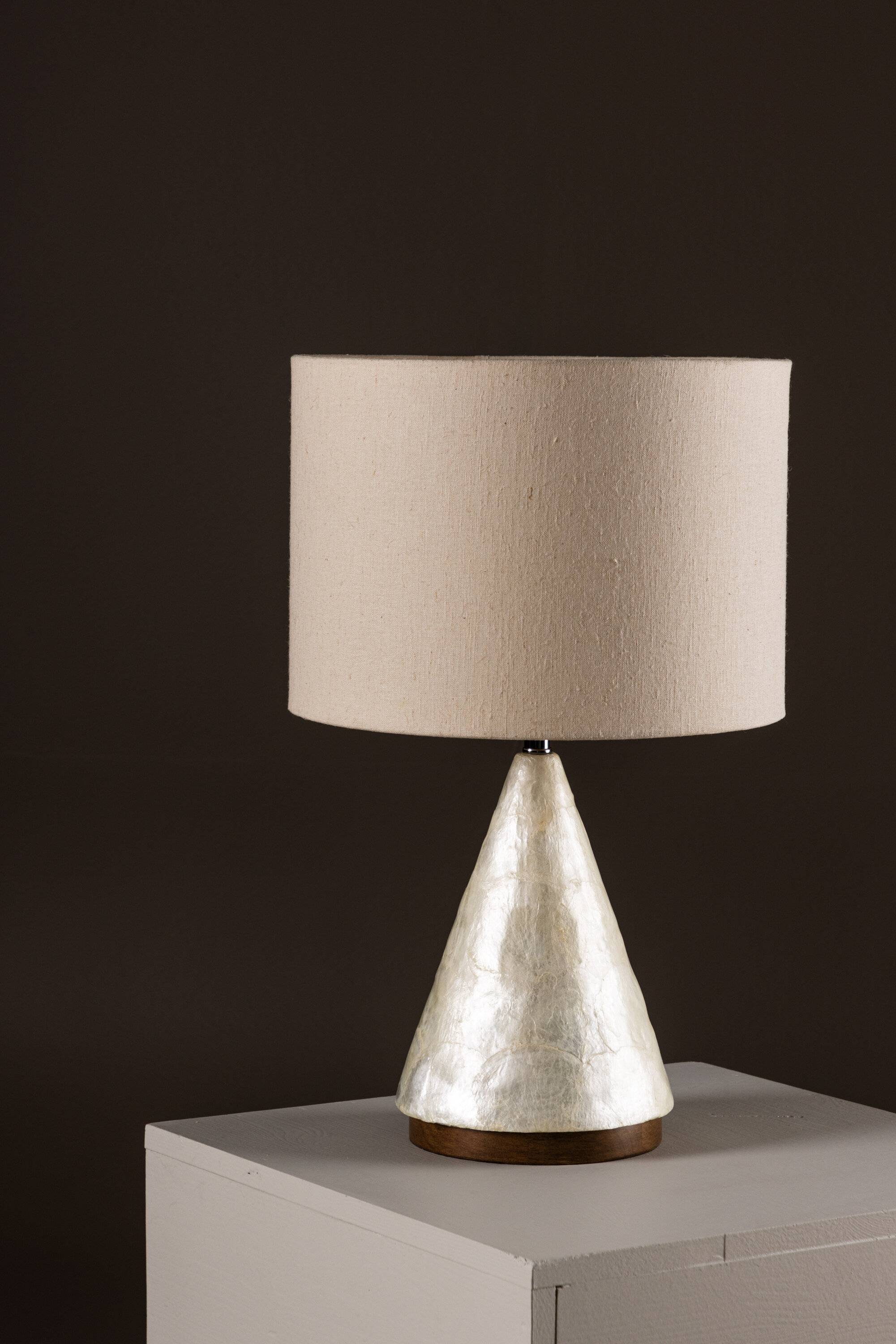 deLOHN Donsö Asztali lámpa