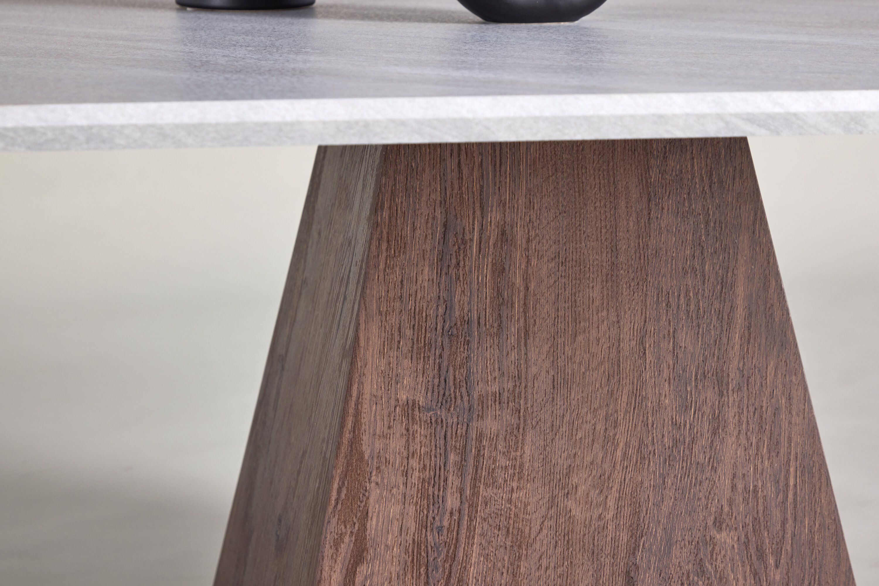 deLOHN Cael Dohányzóasztal