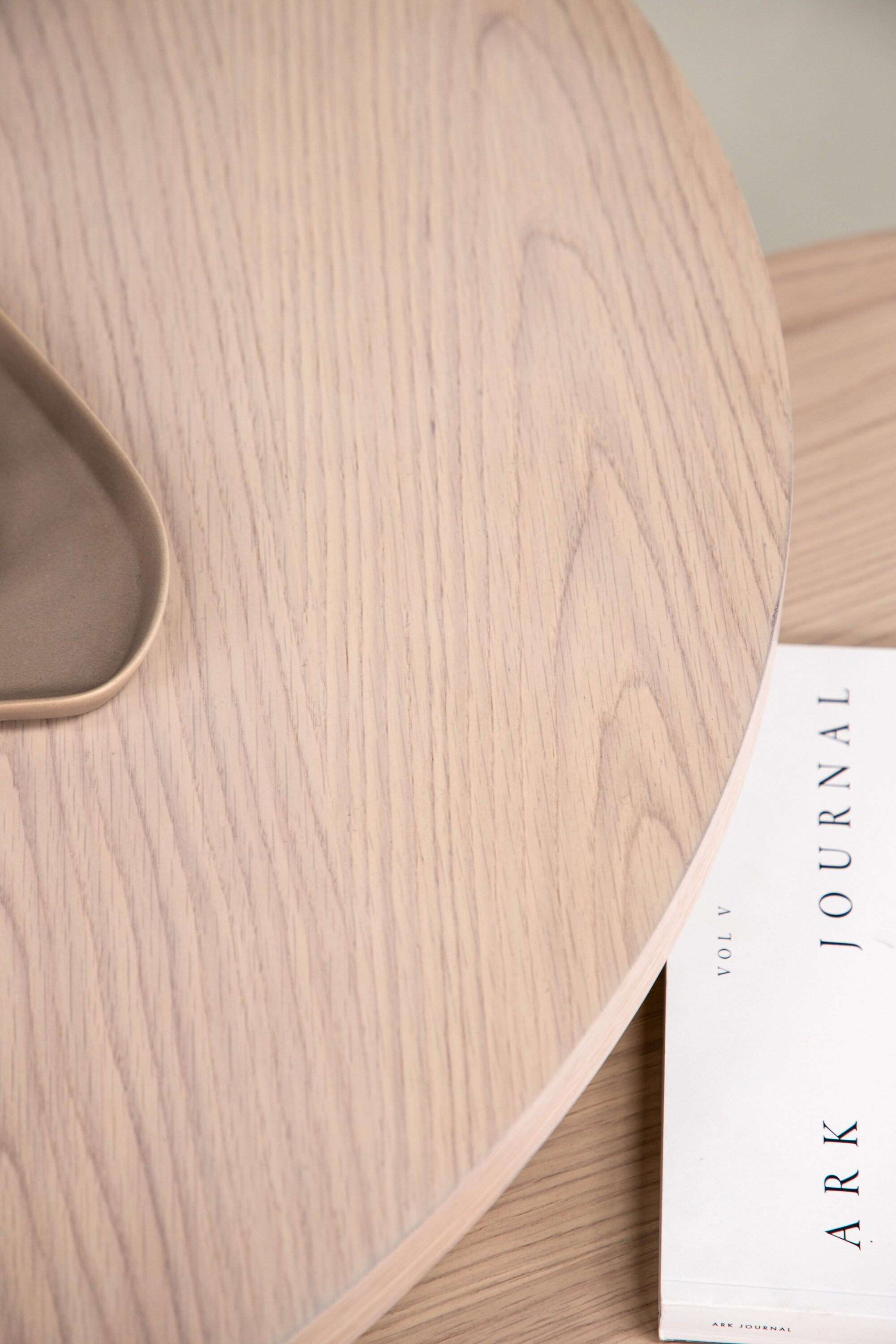 deLOHN Saltö Dohányzóasztal