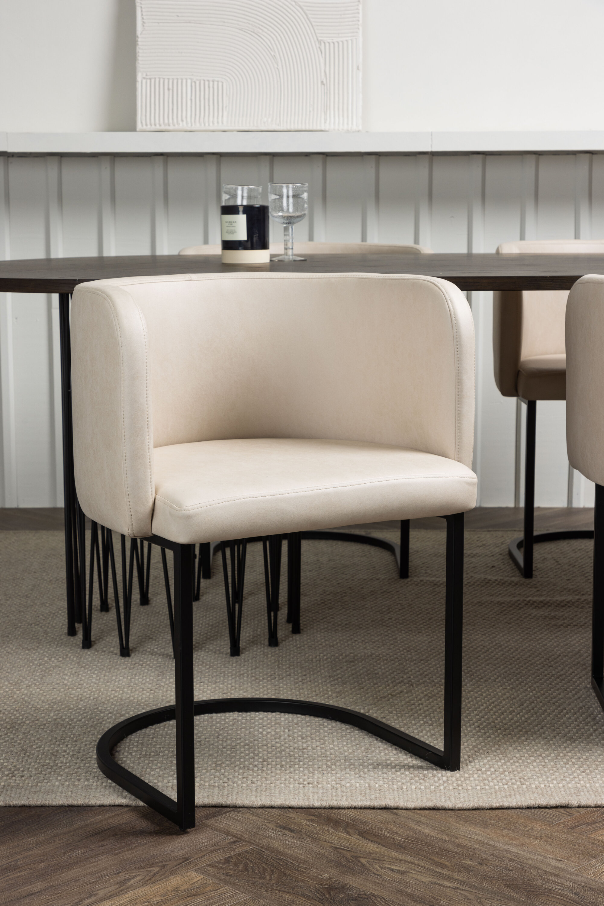 deLOHN Stone oval, Simrishamn Ovális étkezőgarnitúra