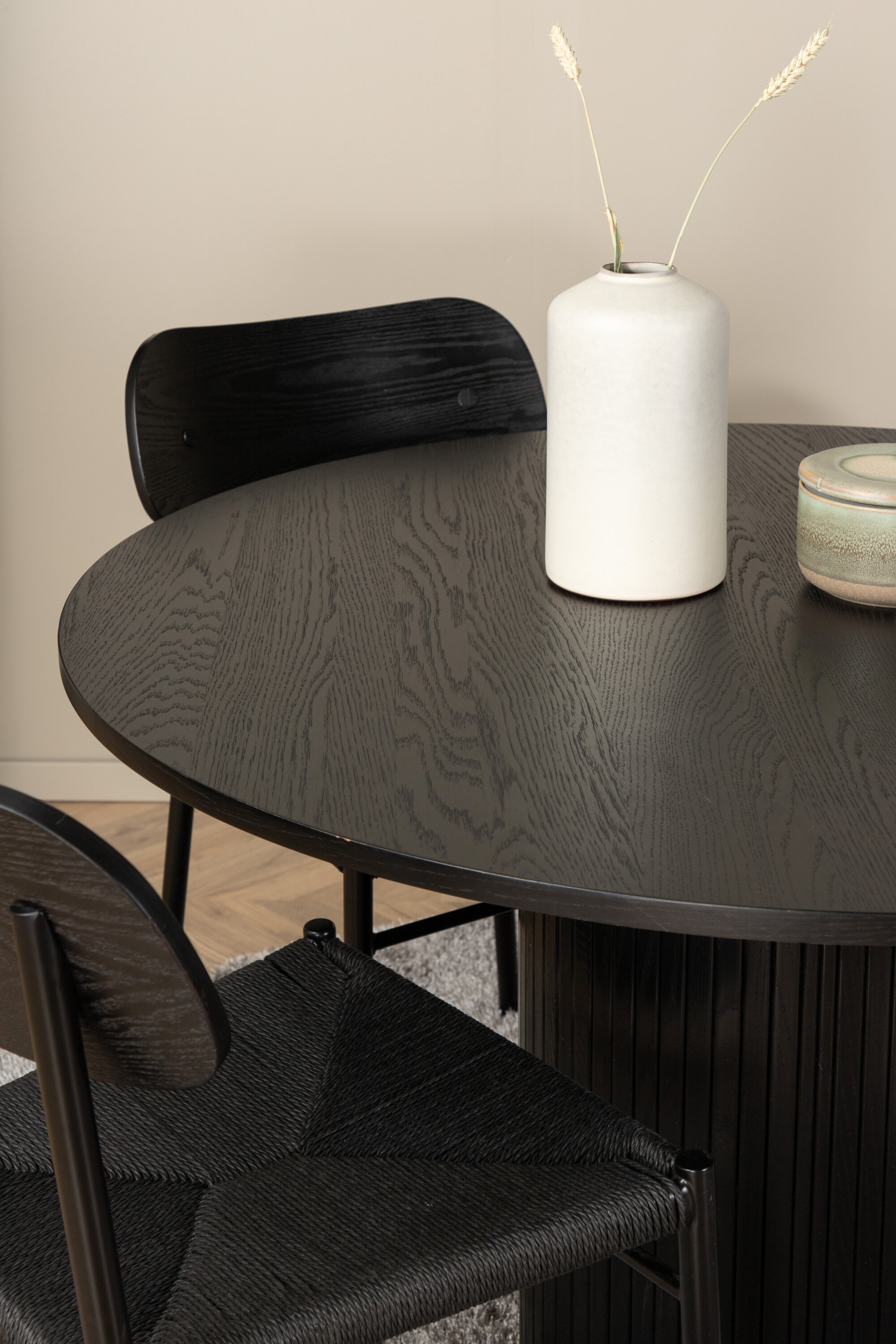 deLOHN Polly, Bianca Kör alakú étkezőgarnitúra deLOHN Polly, Bianca Kör alakú étkezőgarnitúra