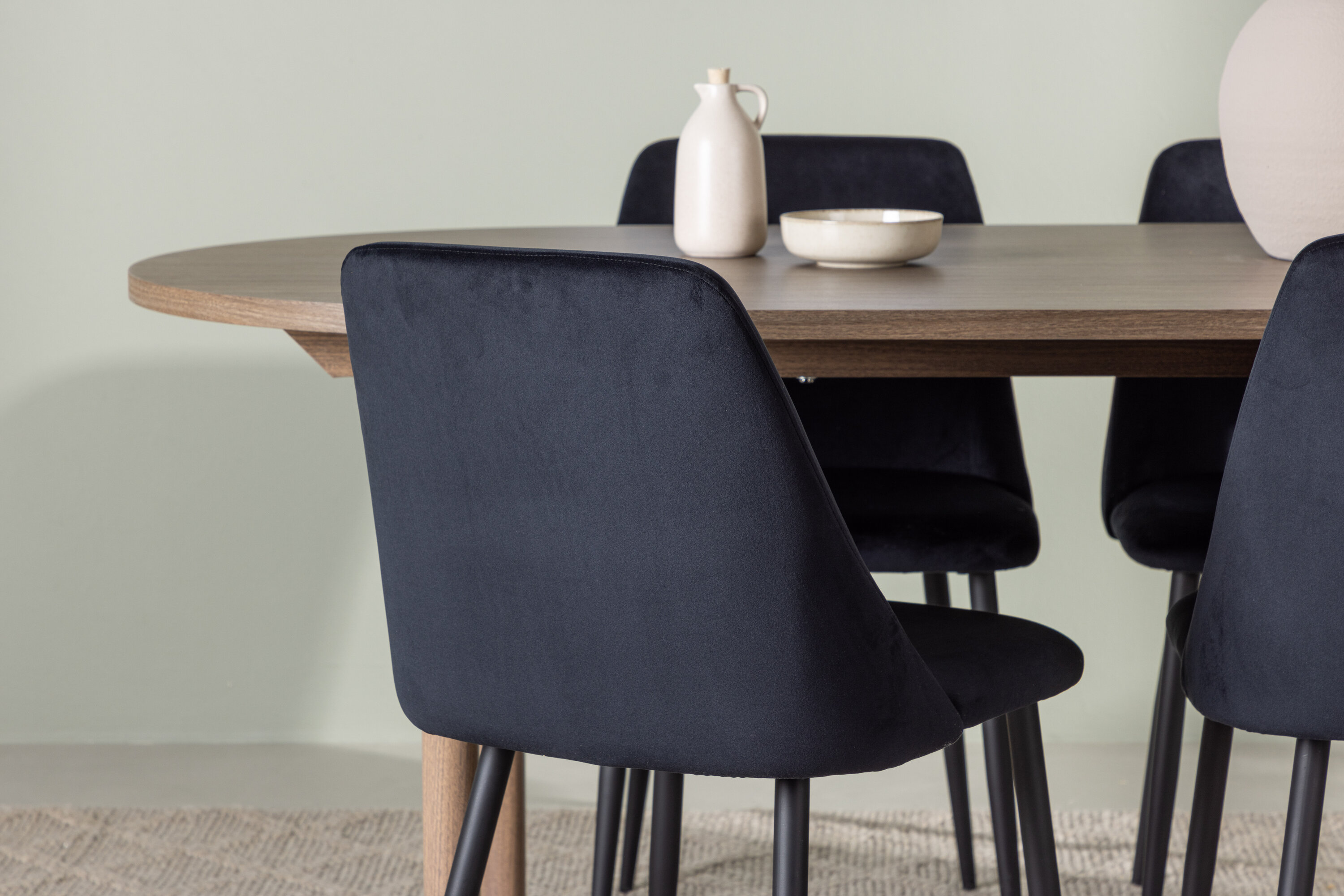 deLOHN Night Ovális étkezőgarnitúra deLOHN Night Ovális étkezőgarnitúra