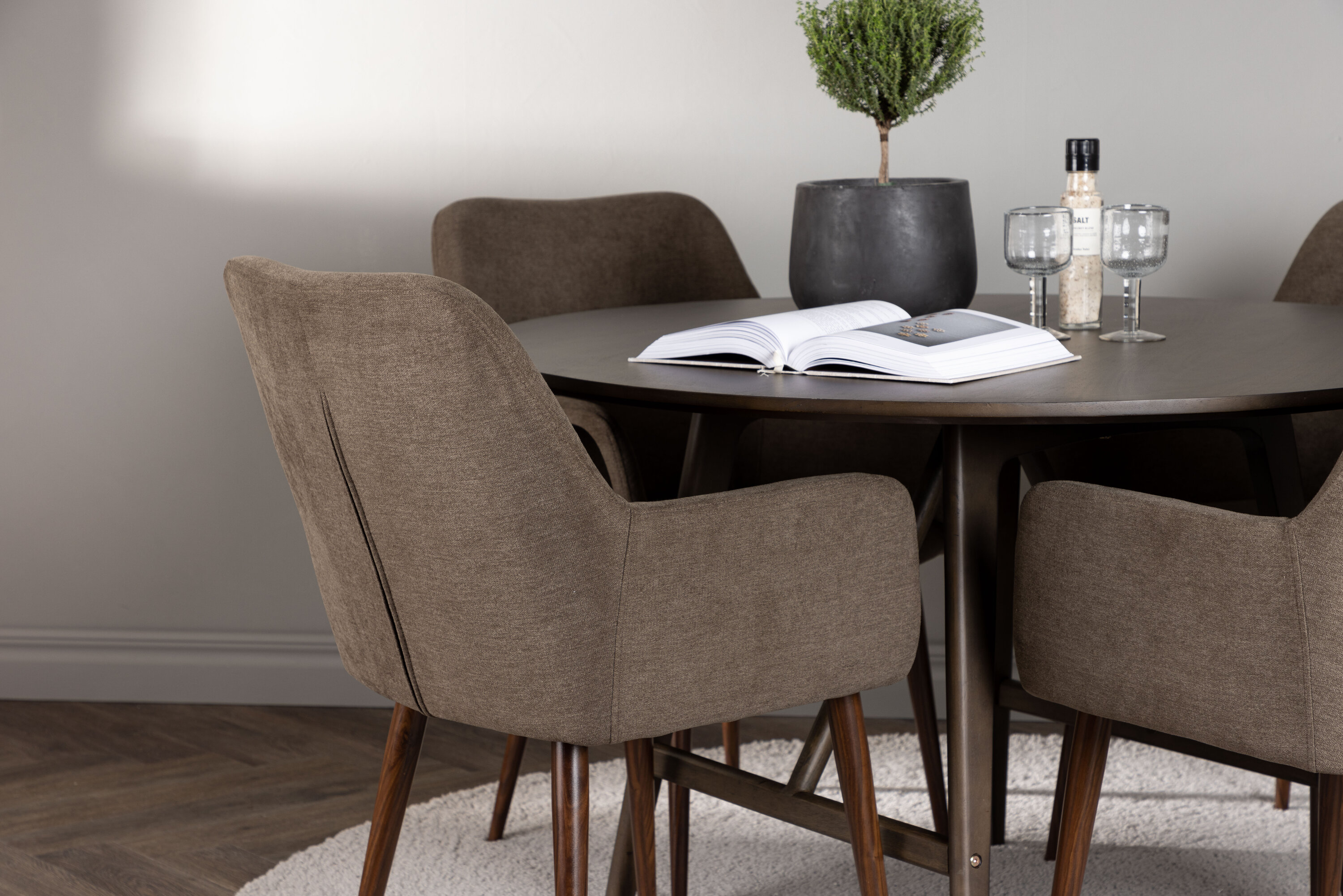 deLOHN Tomorrow Kör alakú étkezőgarnitúra