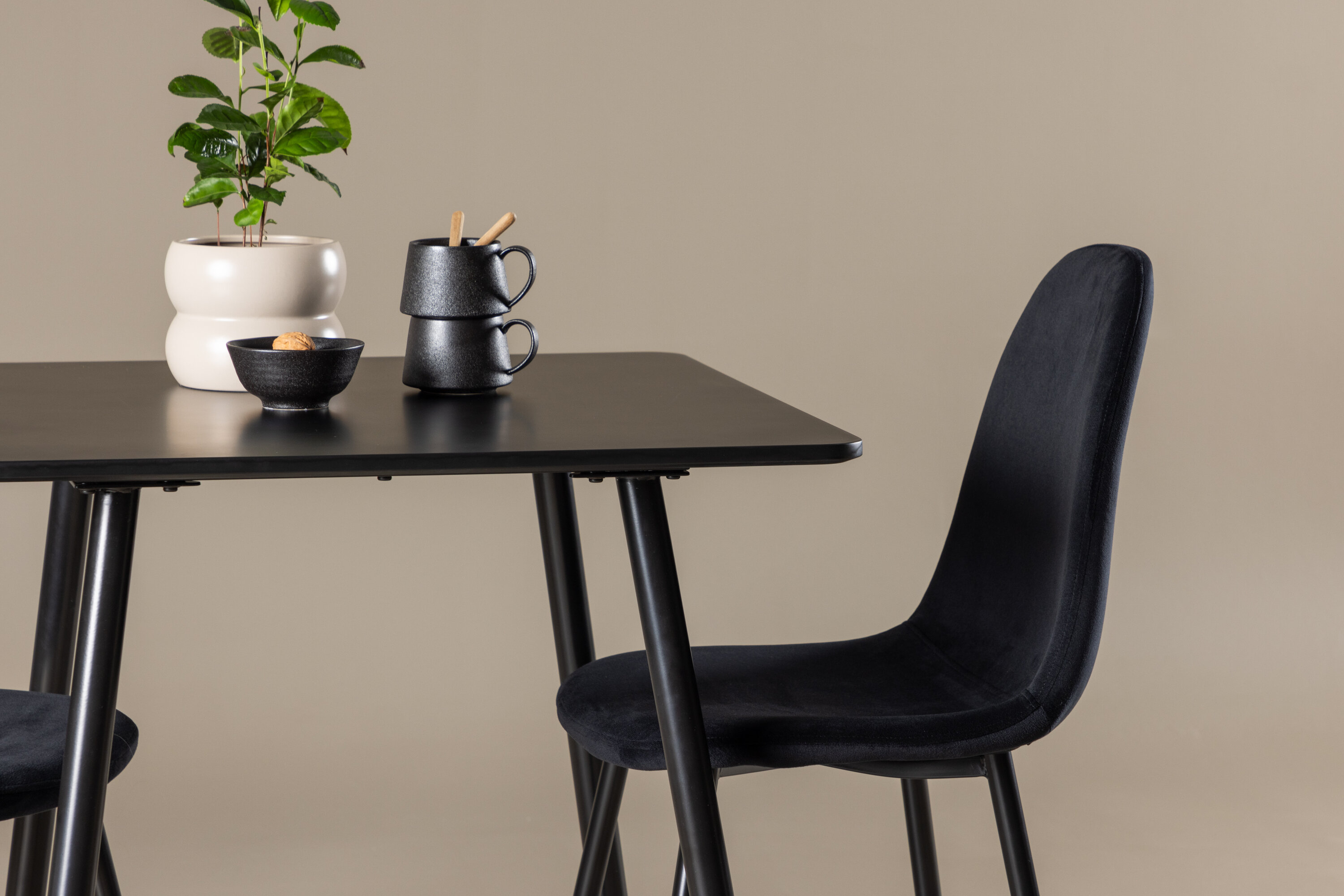 deLOHN Polar, Polar Téglalap alakú étkezőgarnitúra deLOHN Polar, Polar Téglalap alakú étkezőgarnitúra