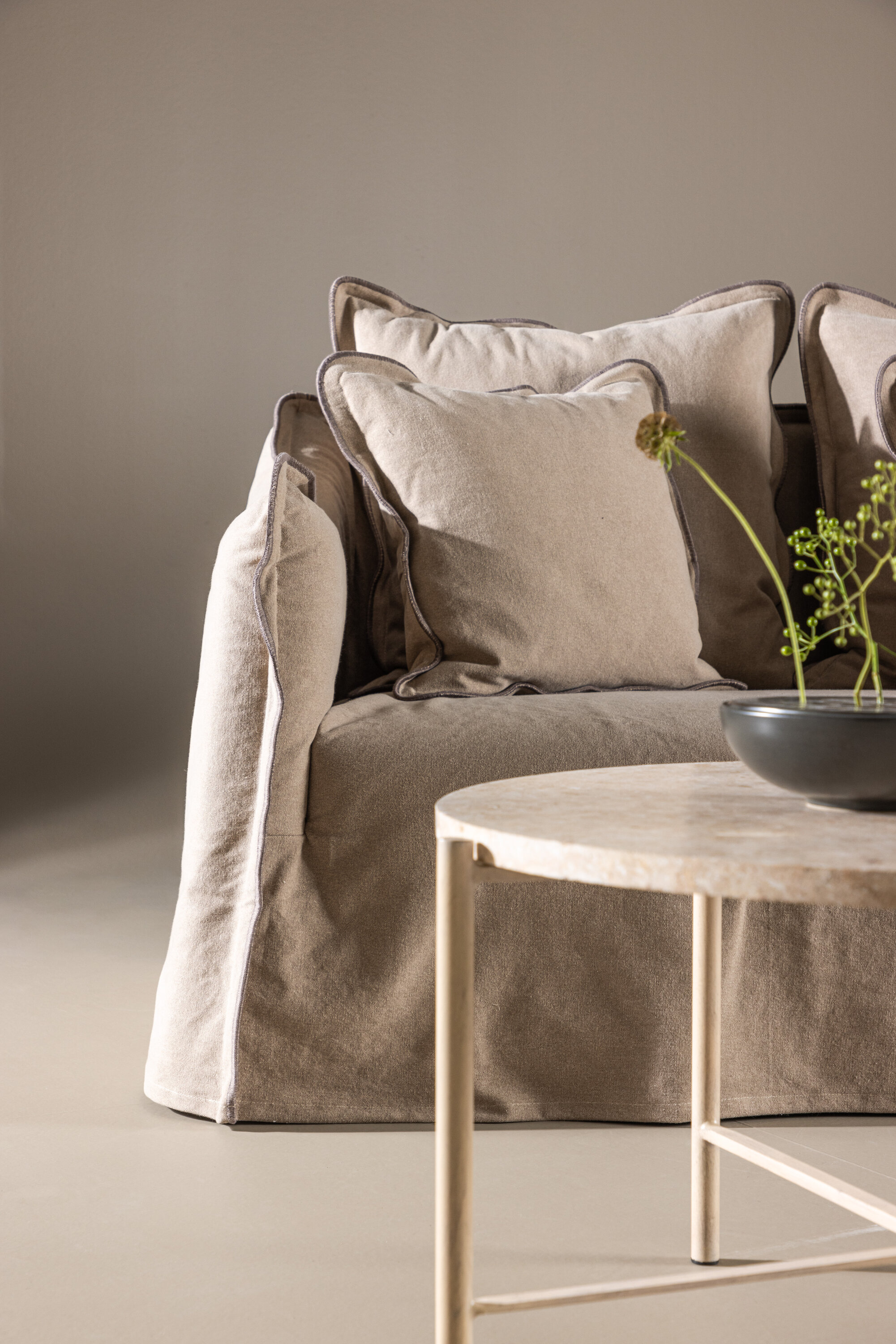 deLOHN Oskarshamn Háromszemélyes kanapé