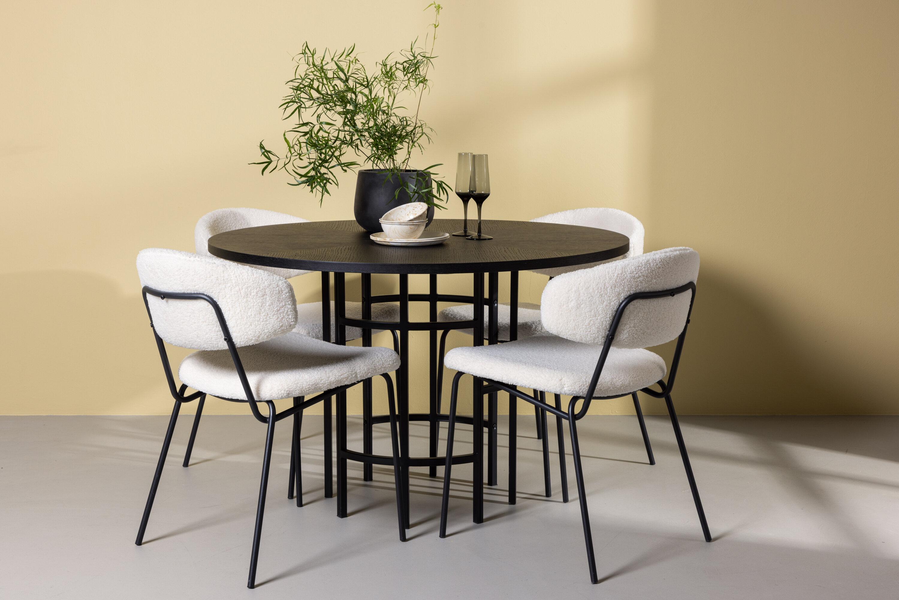 deLOHN Copenhagen, Chico Kör alakú étkezőgarnitúra