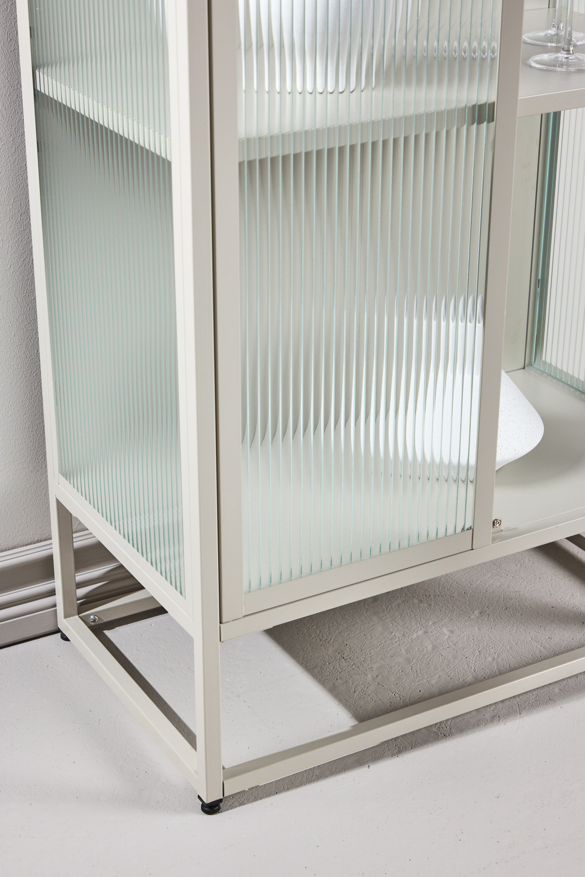 deLOHN Garis Tárolószekrény