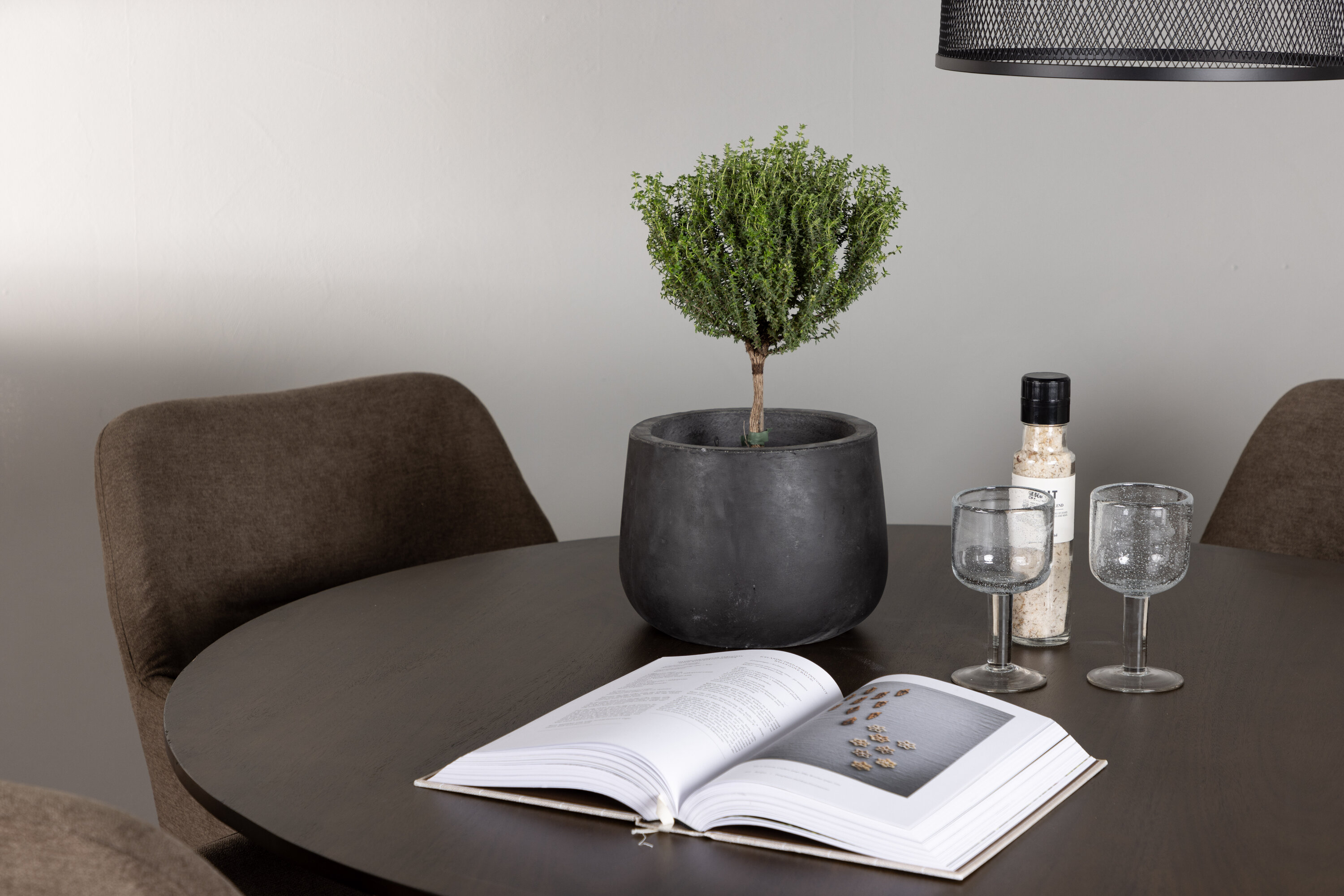 deLOHN Tomorrow Kör alakú étkezőgarnitúra