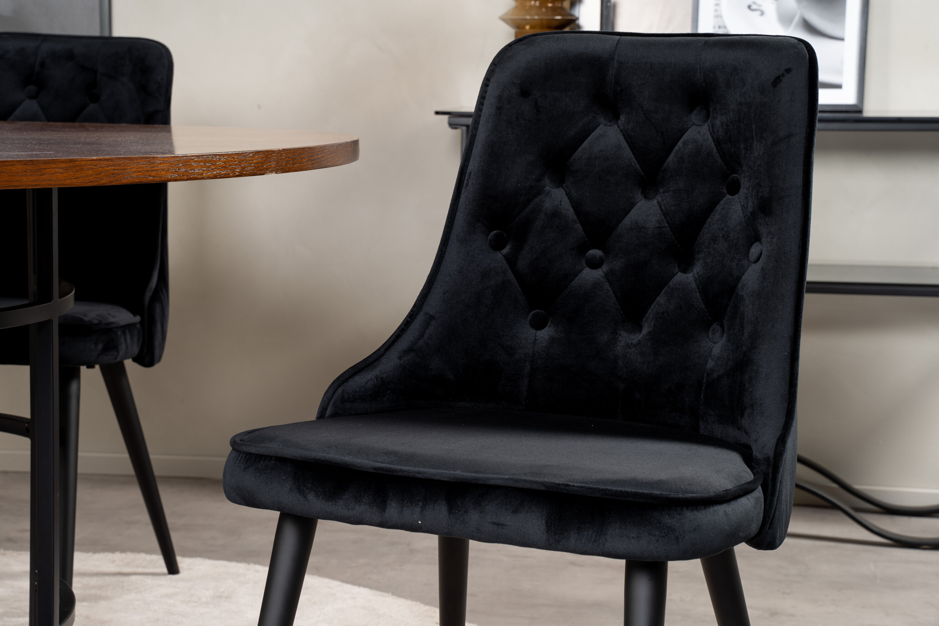 deLOHN Copenhagen, Velvet Deluxe Kör alakú étkezőgarnitúra deLOHN Copenhagen, Velvet Deluxe Kör alakú étkezőgarnitúra