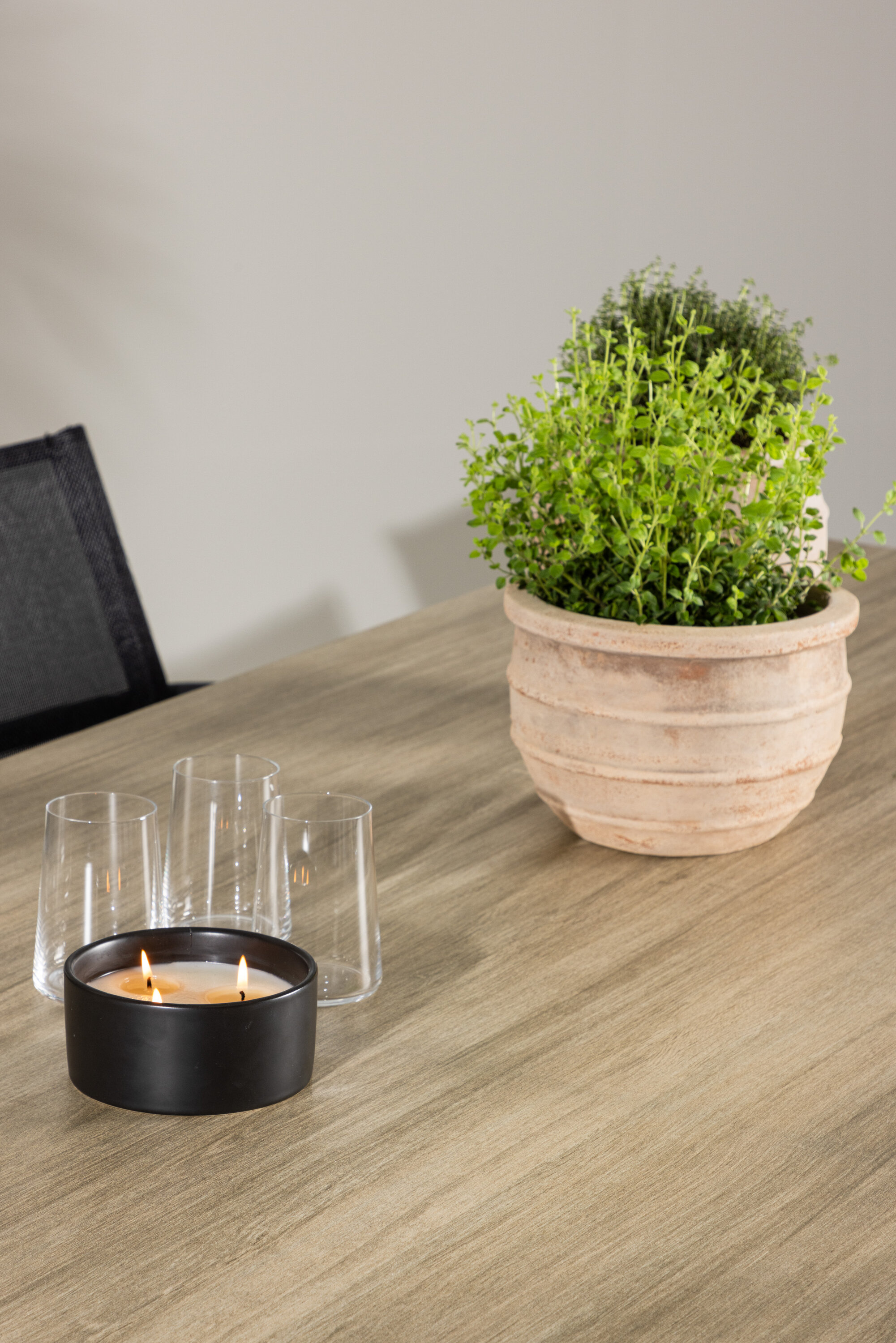 deLOHN Merlo, Alina Étkezőgarnitúra