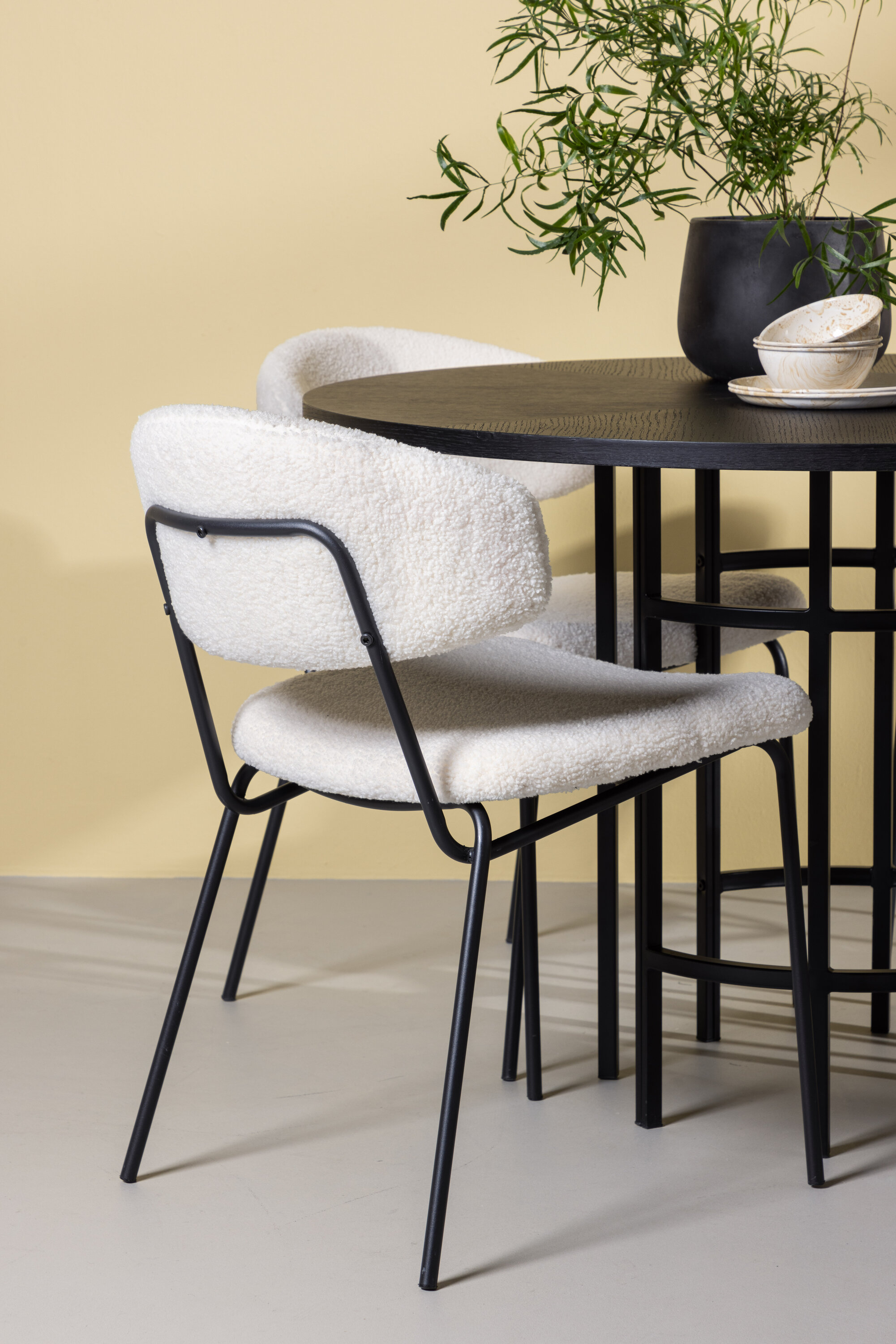 deLOHN Copenhagen, Chico Kör alakú étkezőgarnitúra