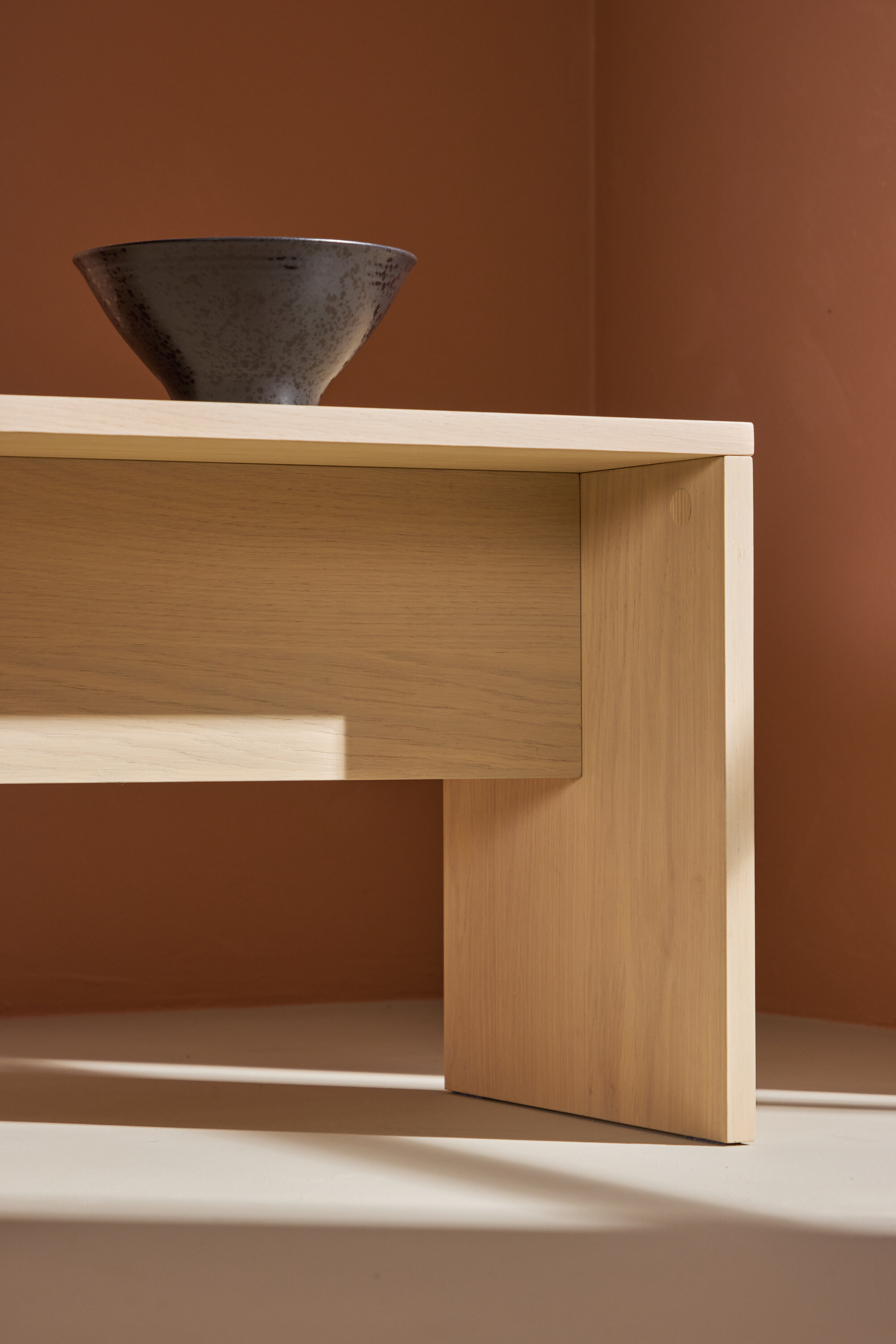 deLOHN Juni Dohányzóasztal