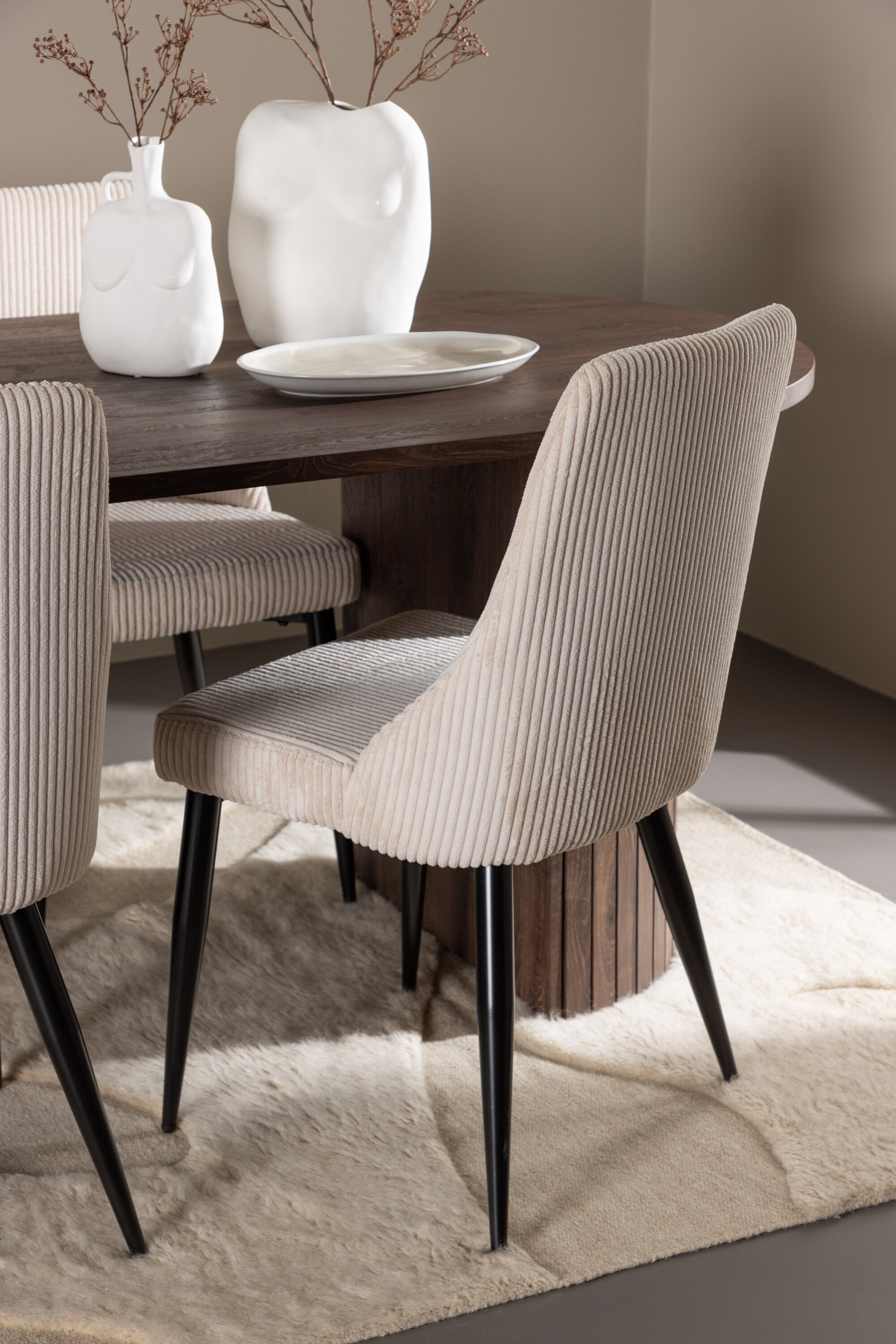 deLOHN Härön, Leone Ovális étkezőgarnitúra