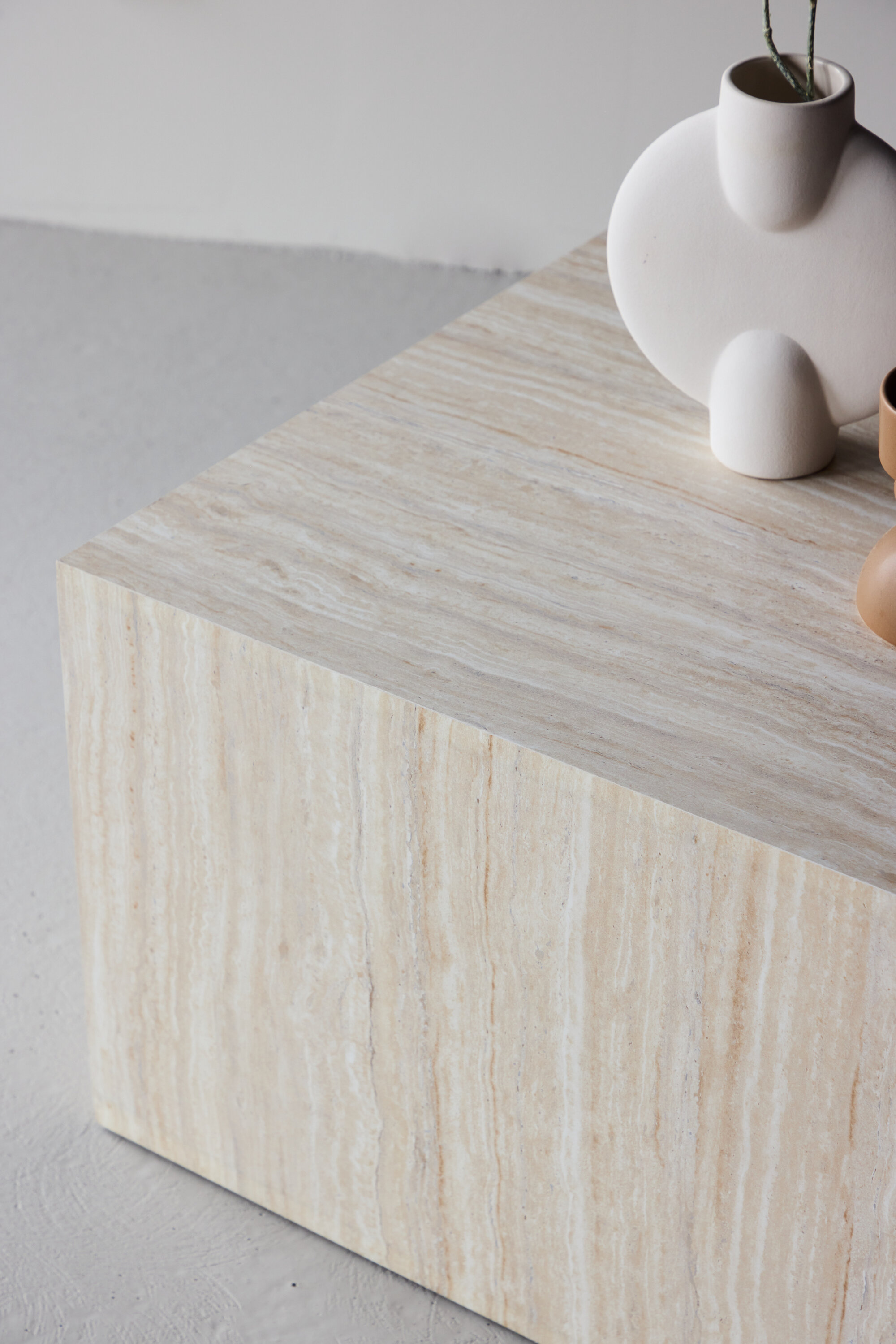 deLOHN York Dohányzóasztal