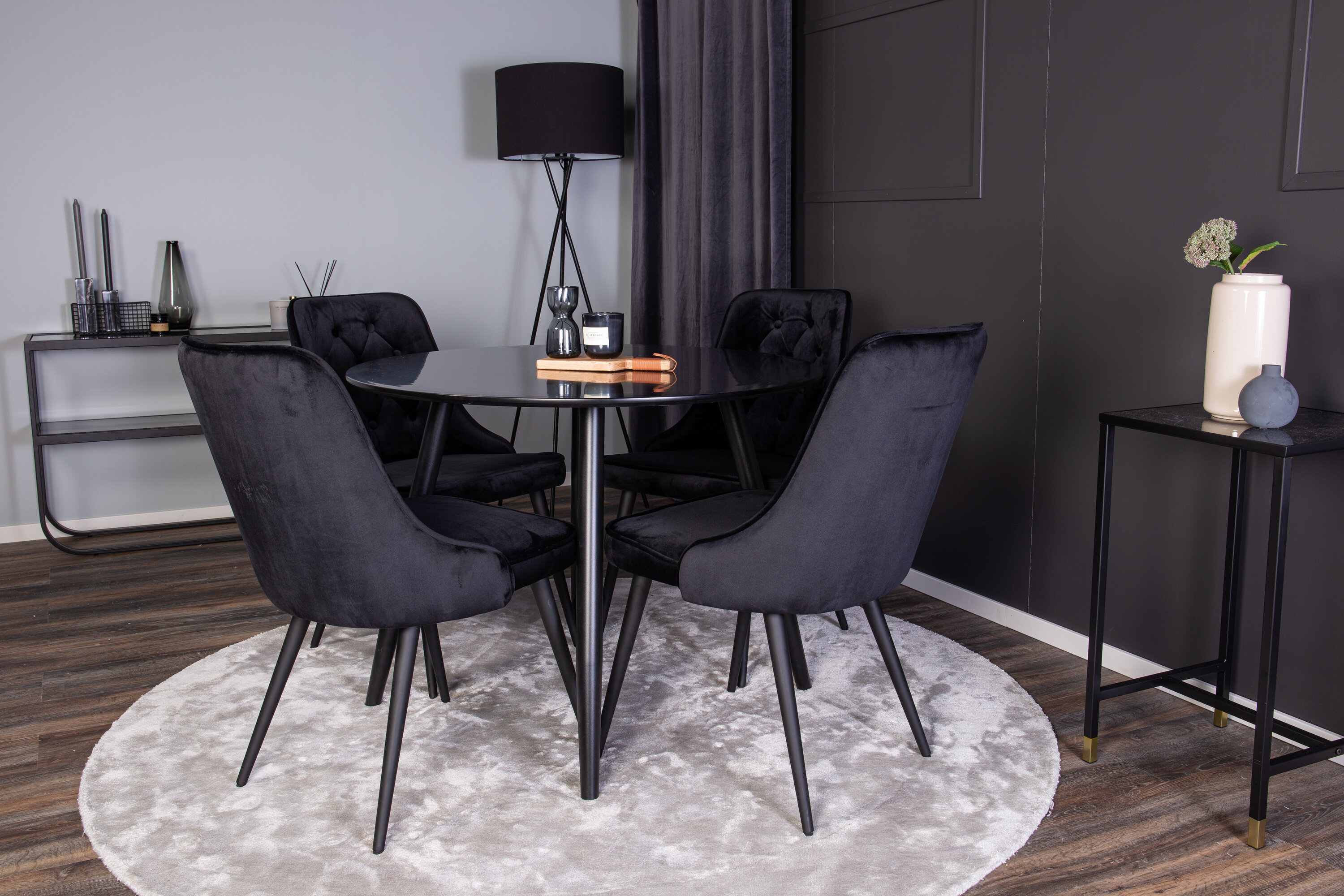 deLOHN Velvet Deluxe, Plaza Kör alakú étkezőgarnitúra deLOHN Velvet Deluxe, Plaza Kör alakú étkezőgarnitúra