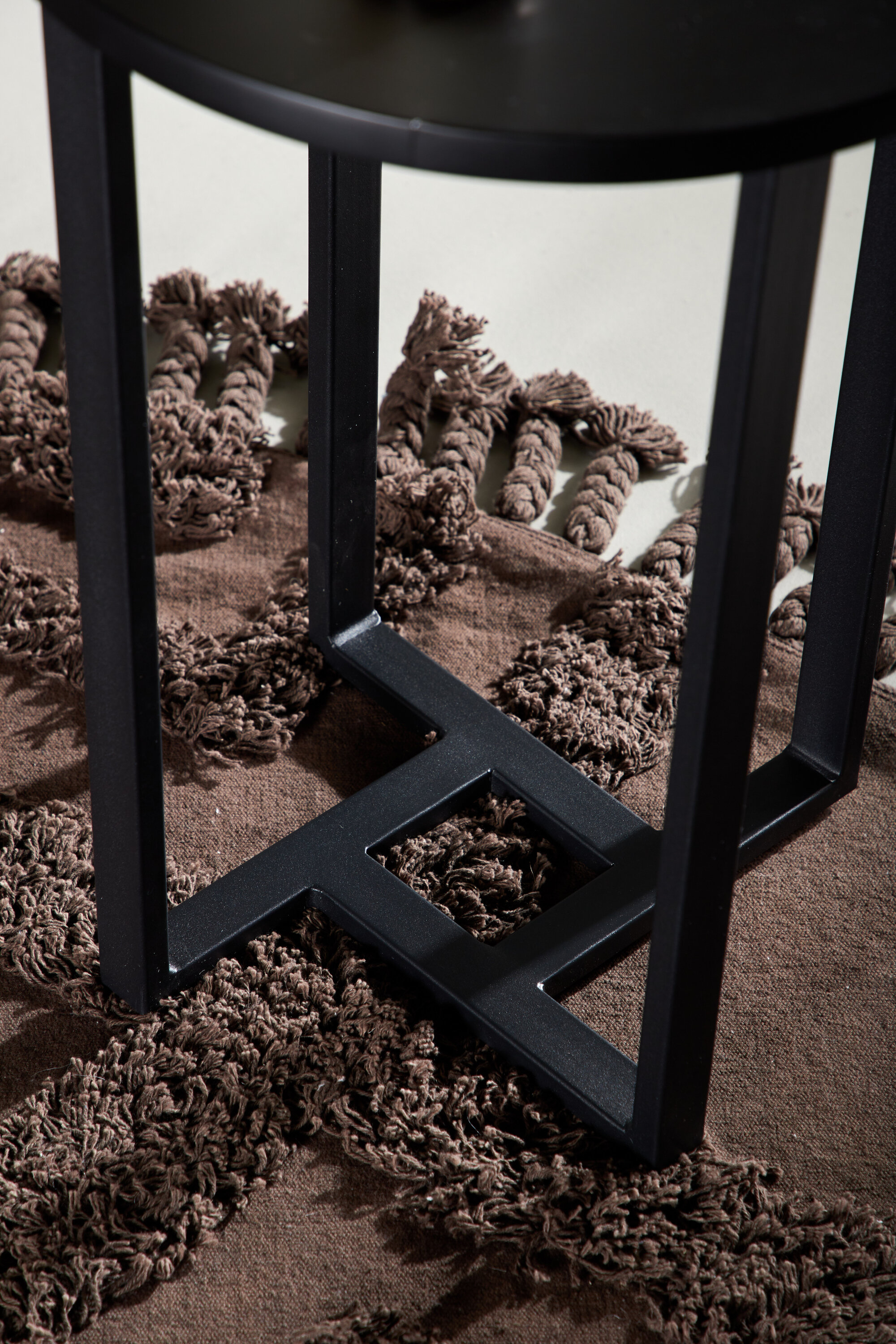 deLOHN Lawton Dohányzóasztal