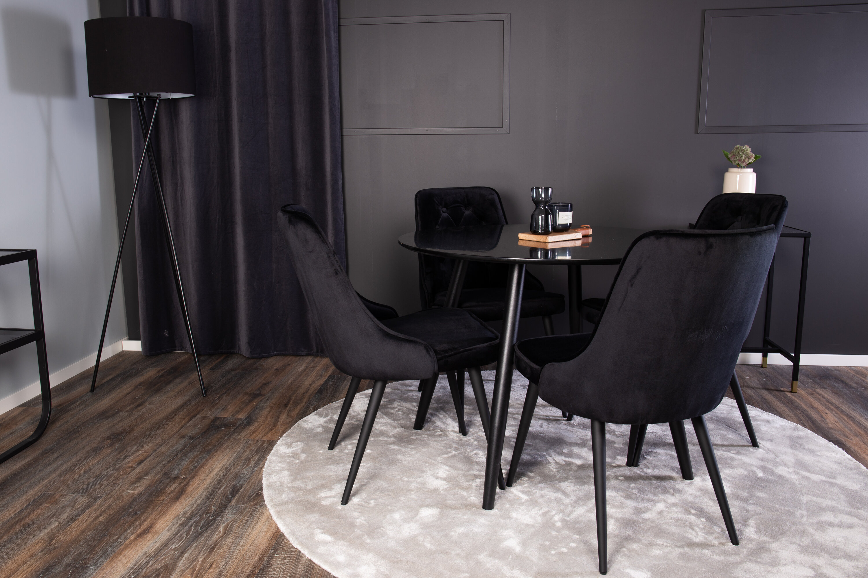 deLOHN Velvet Deluxe, Plaza Kör alakú étkezőgarnitúra deLOHN Velvet Deluxe, Plaza Kör alakú étkezőgarnitúra