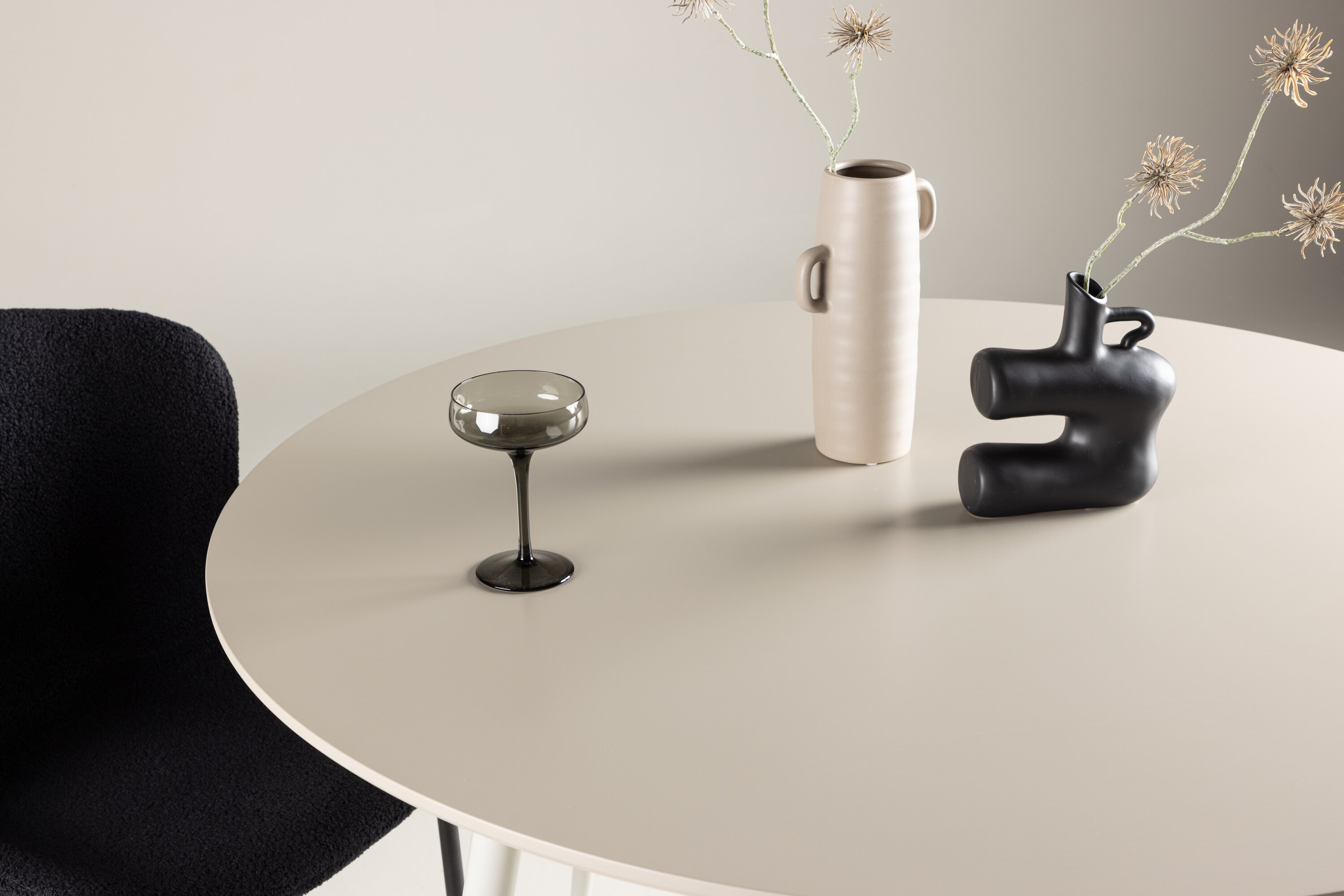 deLOHN Plaza Kerek étkezőasztal deLOHN Plaza Kerek étkezőasztal