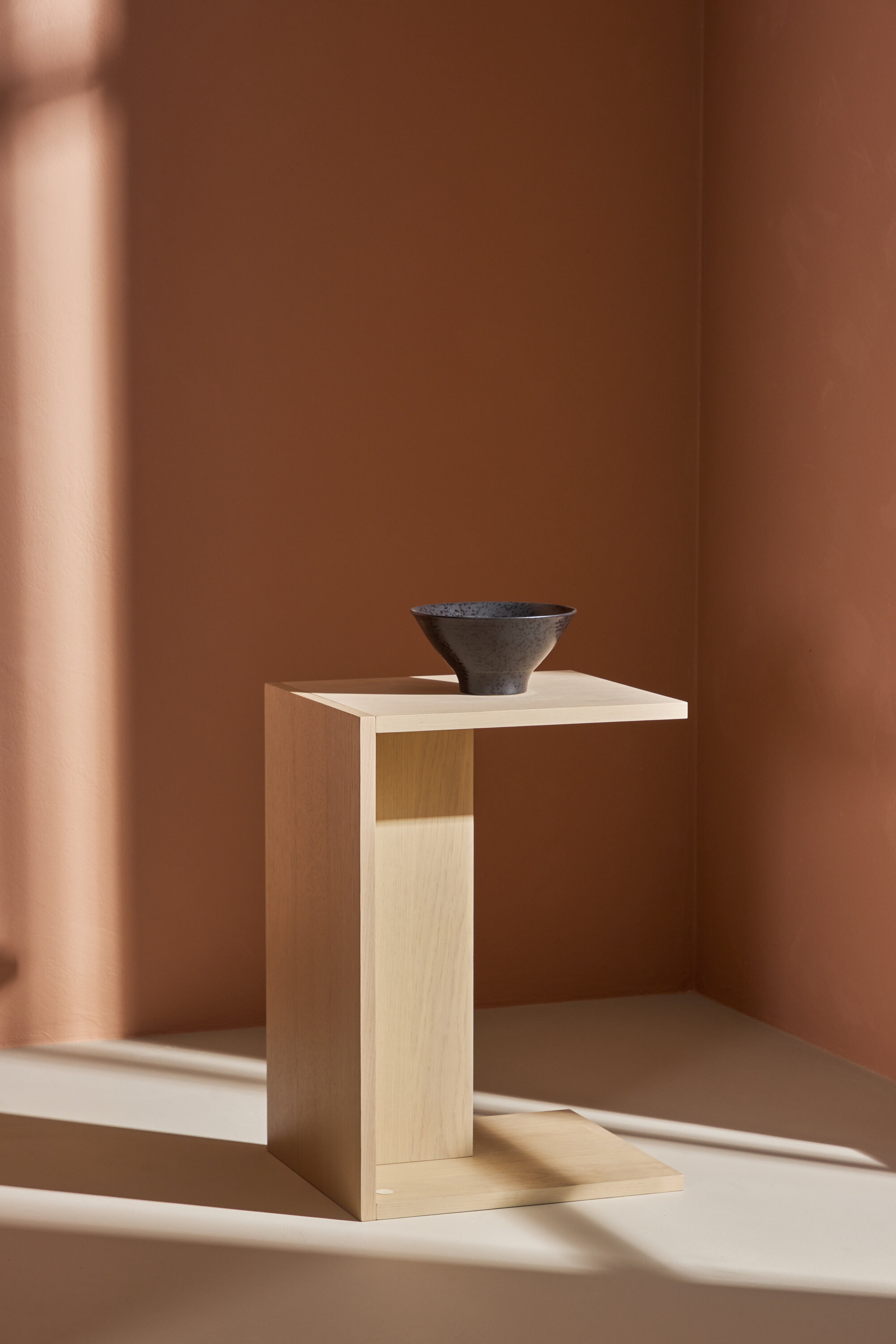 deLOHN Juni Dohányzóasztal