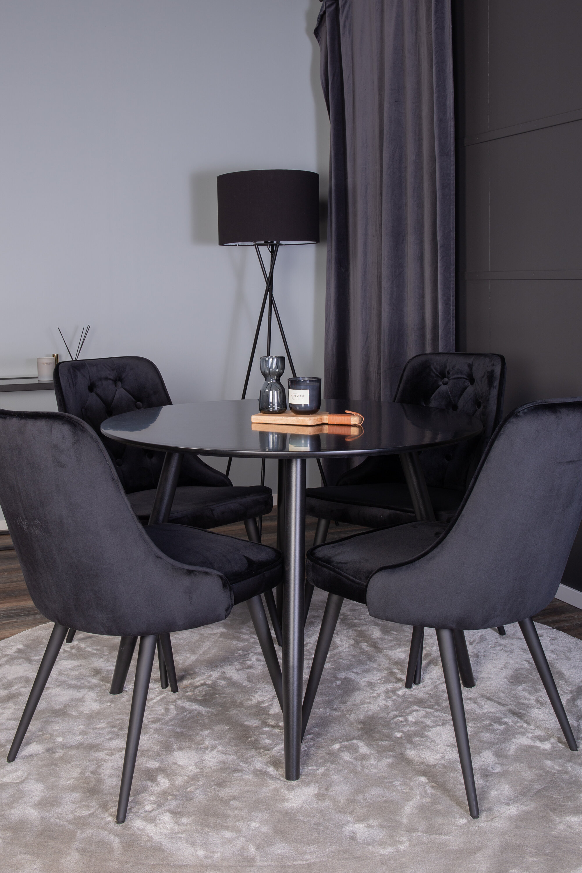 deLOHN Velvet Deluxe, Plaza Kör alakú étkezőgarnitúra deLOHN Velvet Deluxe, Plaza Kör alakú étkezőgarnitúra