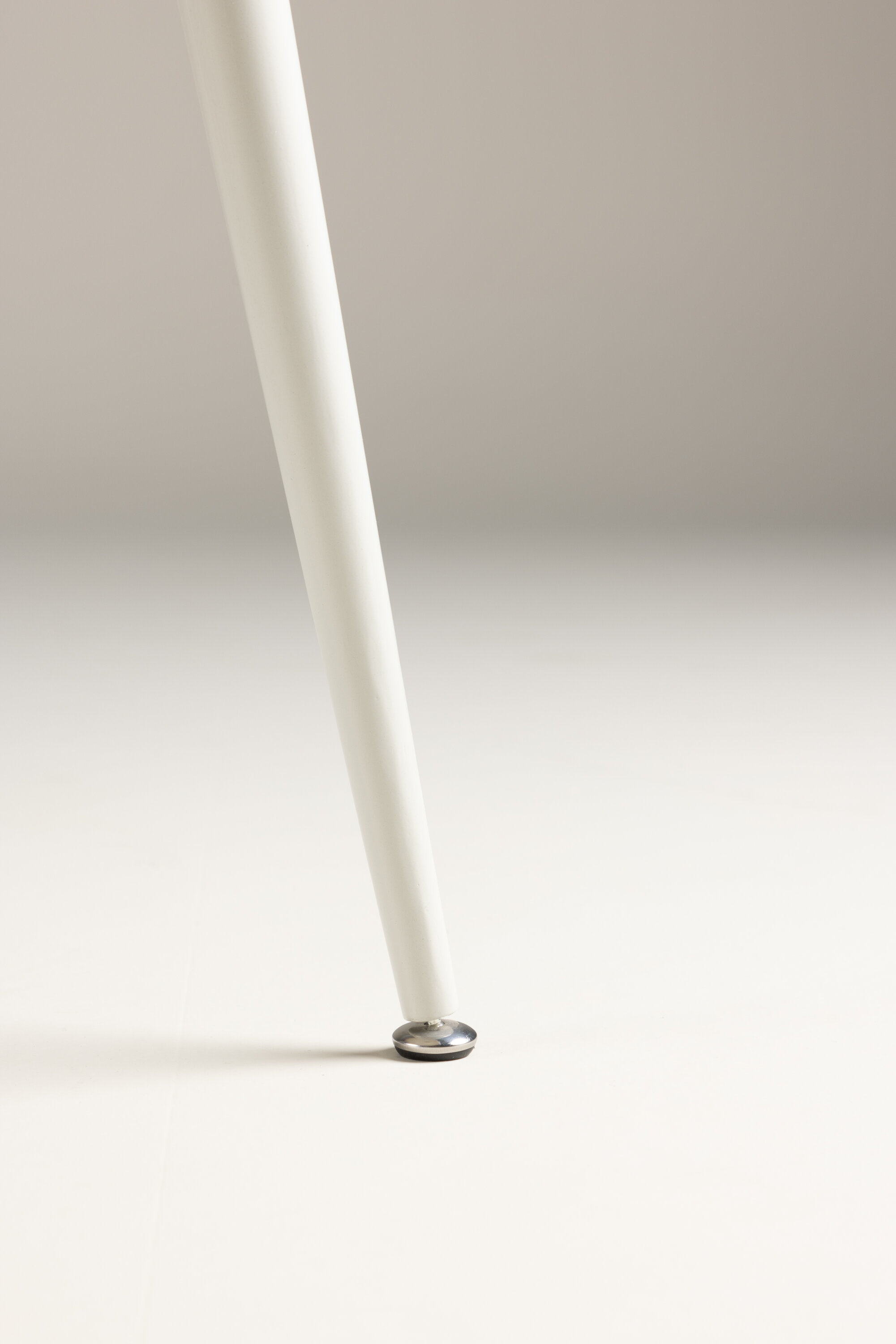 deLOHN Plaza Kerek étkezőasztal deLOHN Plaza Kerek étkezőasztal