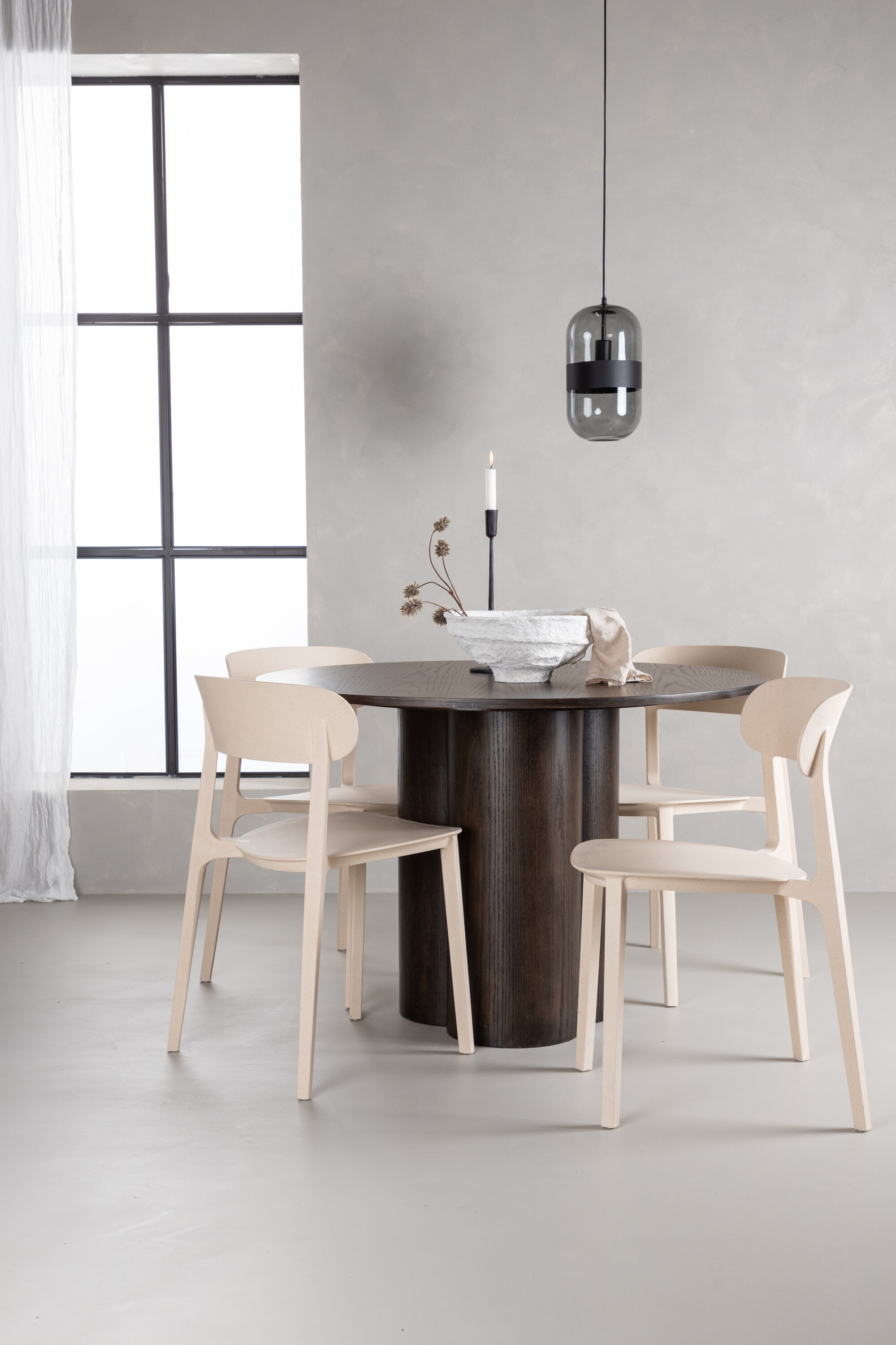 deLOHN Olivia, Åstol Kör alakú étkezőgarnitúra