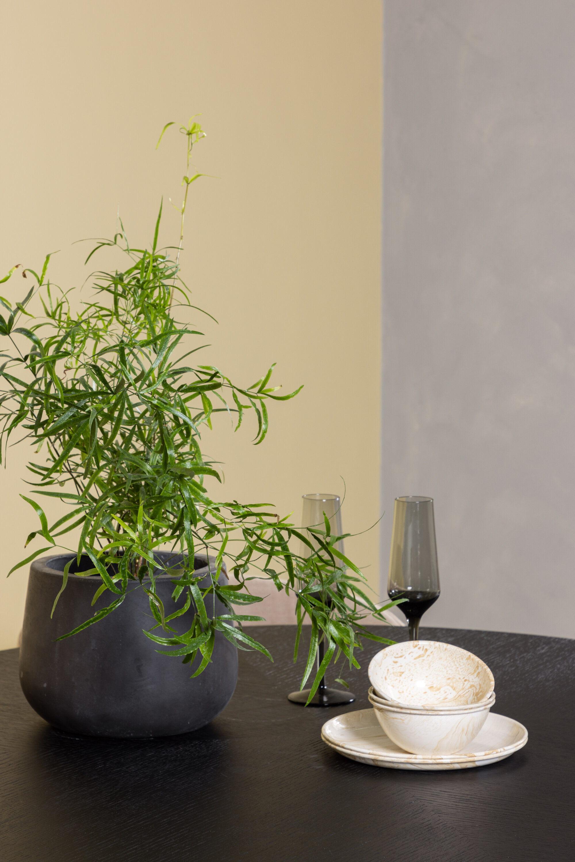 deLOHN Copenhagen, Berit Kör alakú étkezőgarnitúra