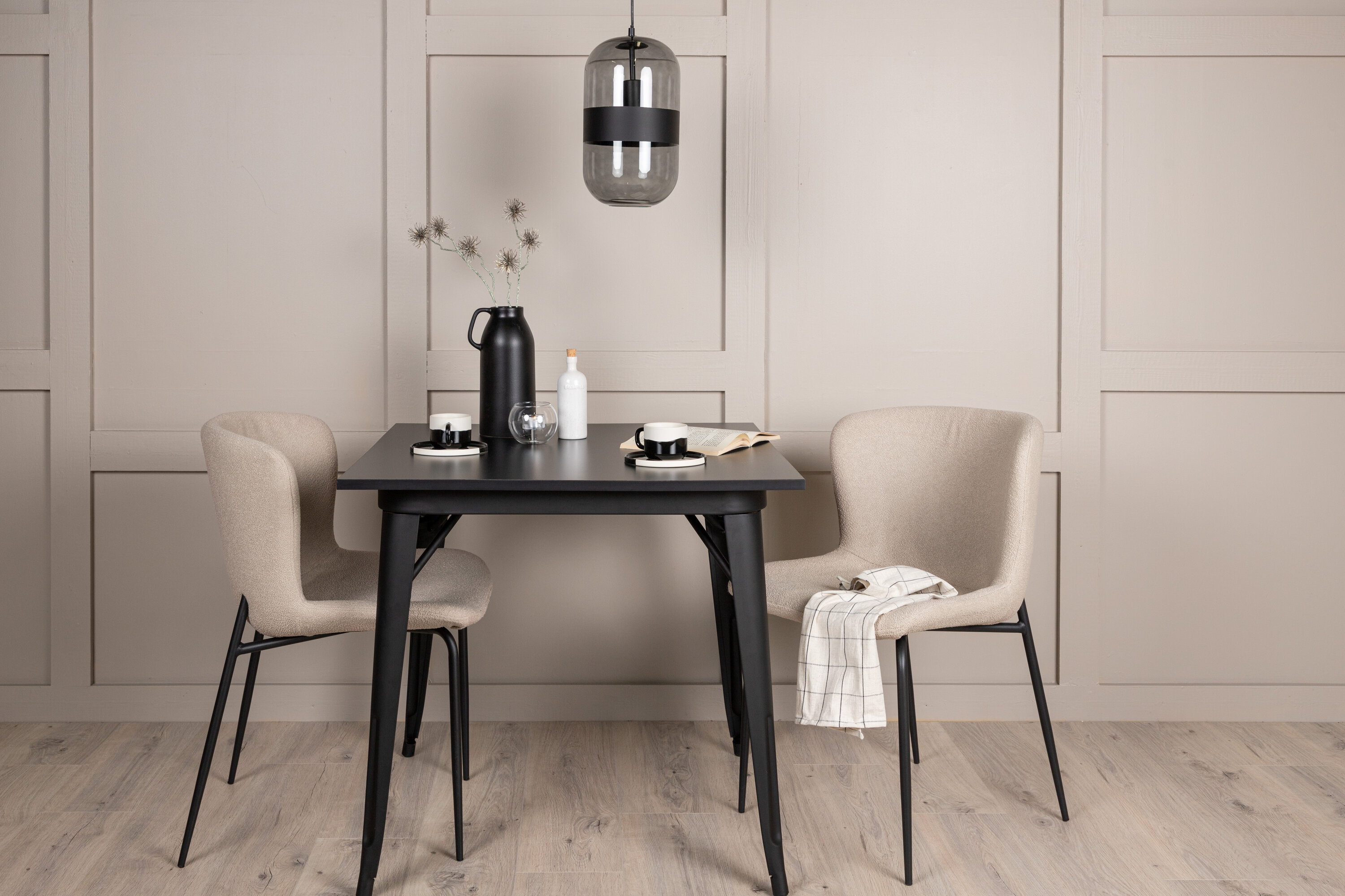 deLOHN Tempe, Modesto Téglalap alakú étkezőgarnitúra