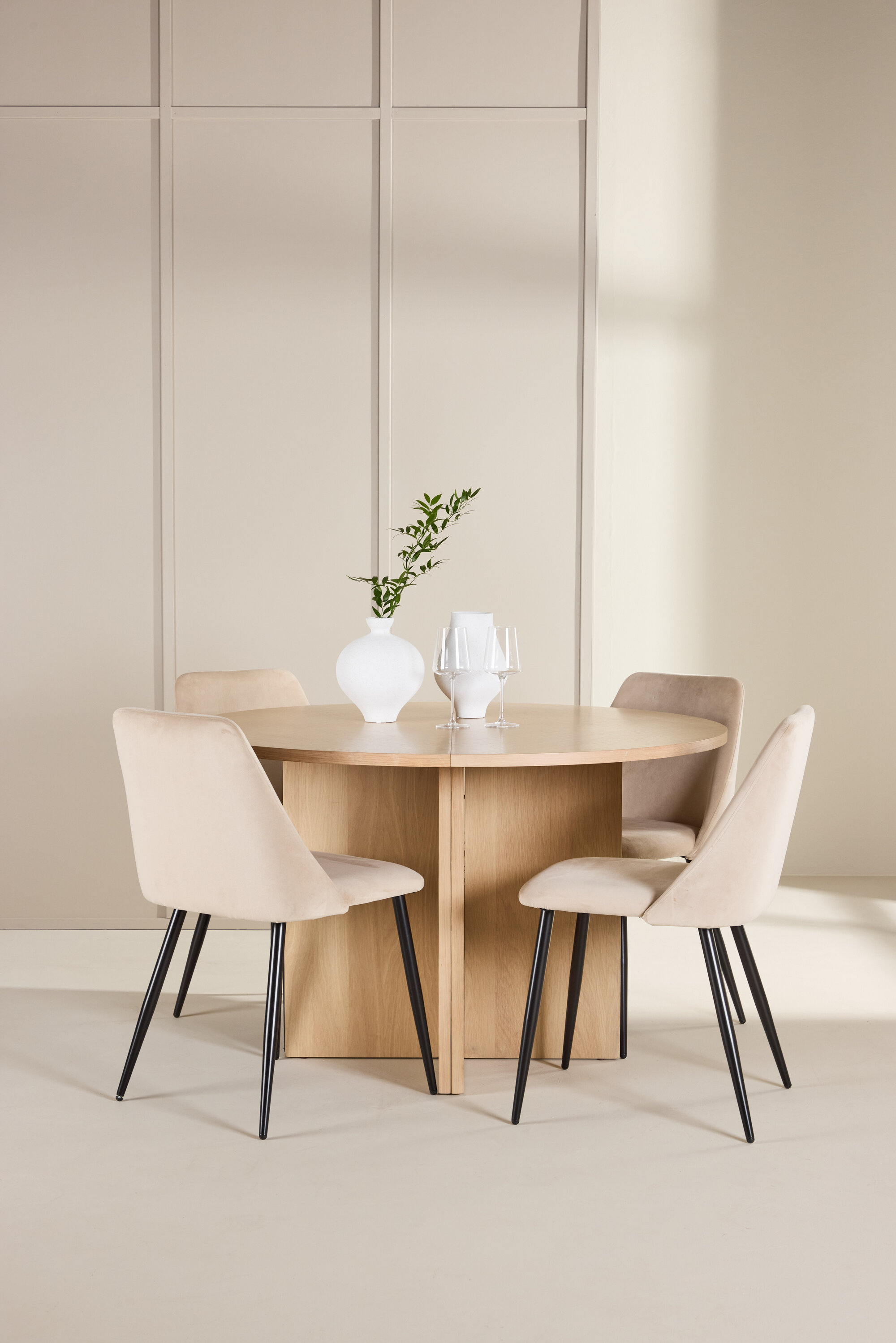 deLOHN Strada, Night Ovális étkezőgarnitúra