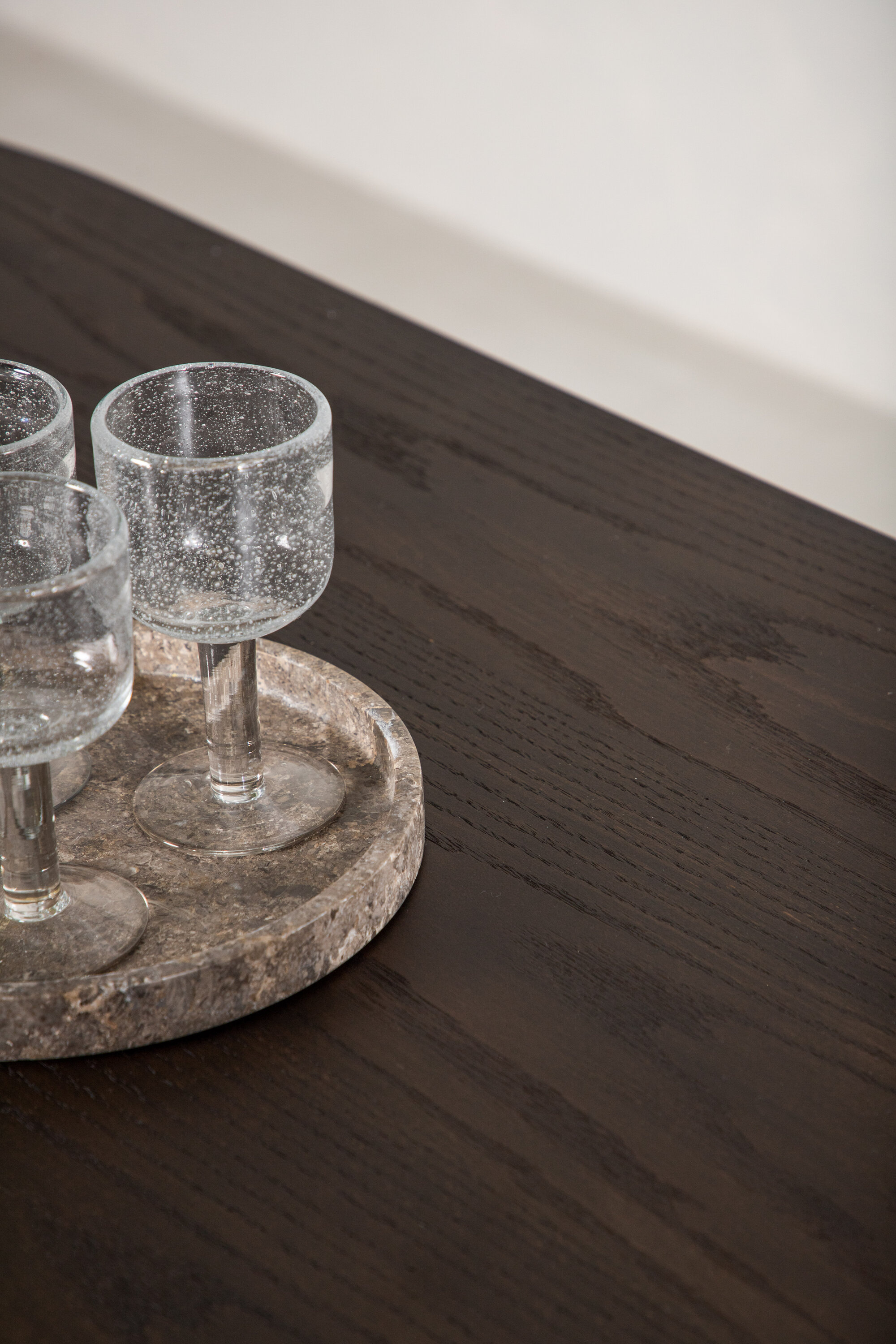 deLOHN Stone Ovális étkezőasztal